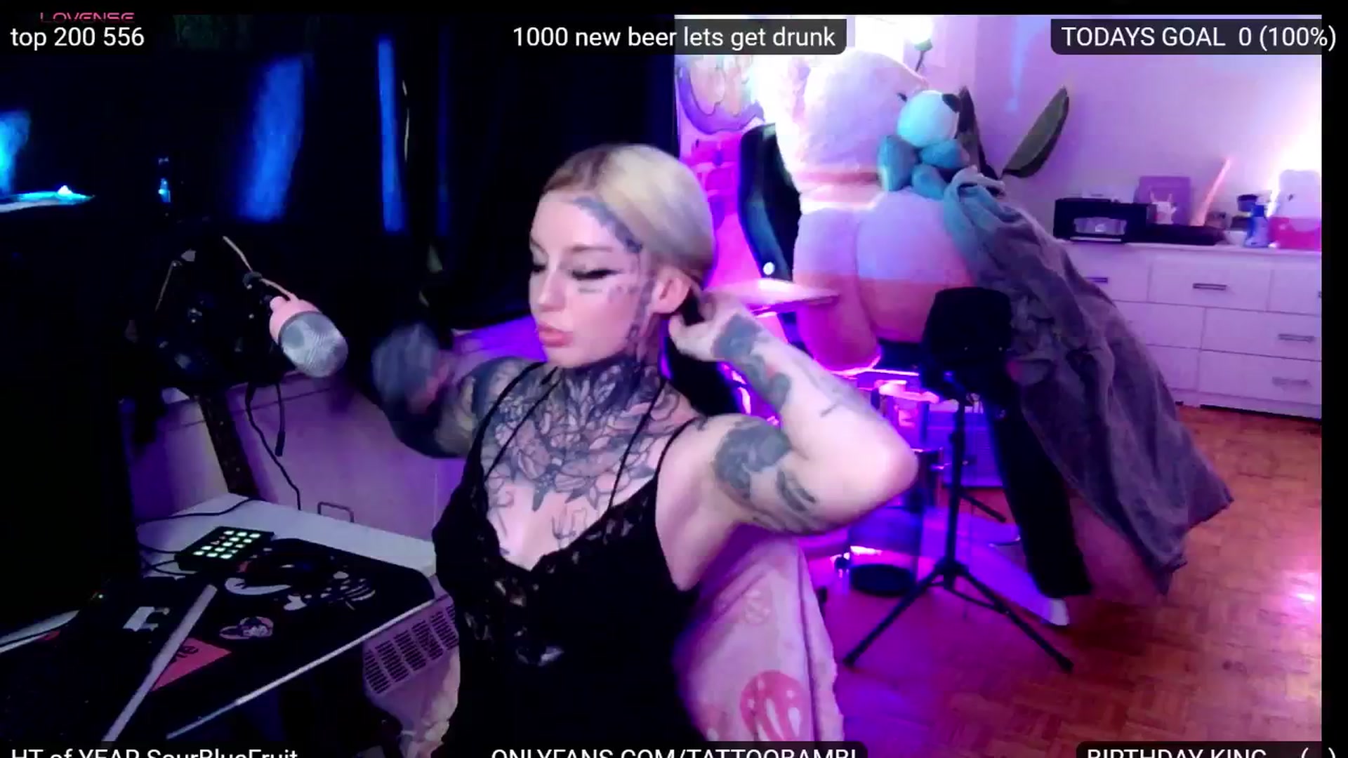 Gallery image thumbnail from Tattoobambi's myfreecams stream on, 07/14/2024, 23:08 image 12 of 20