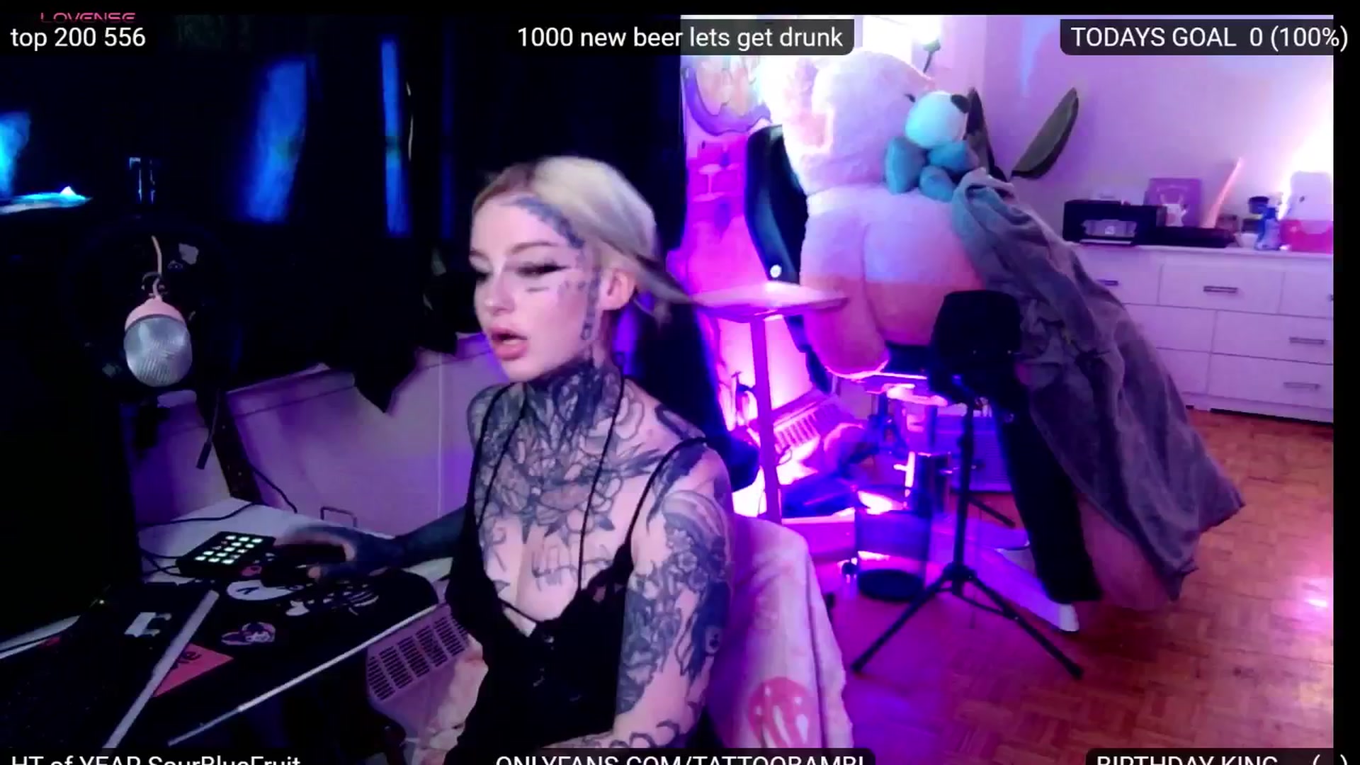 Gallery image thumbnail from Tattoobambi's myfreecams stream on, 07/14/2024, 23:08 image 10 of 20