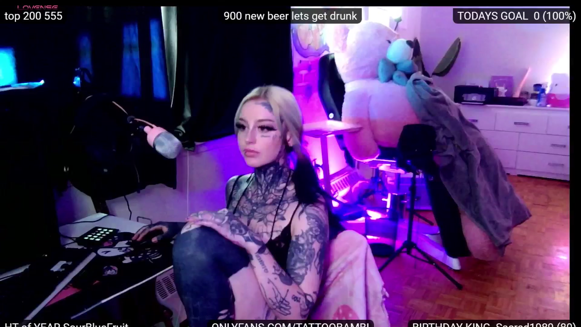 Gallery image thumbnail from Tattoobambi's myfreecams stream on, 07/14/2024, 23:08 image 18 of 20