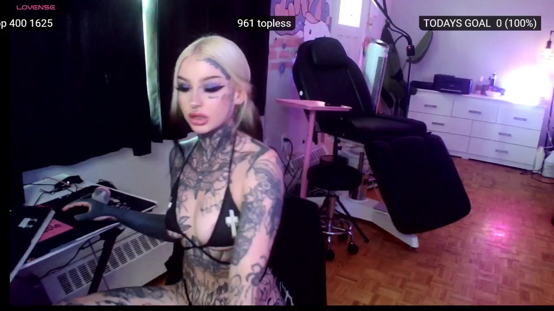Gallery image thumbnail from Tattoobambi's myfreecams stream on, 08/22/2024, 22:20 image 5 of 20