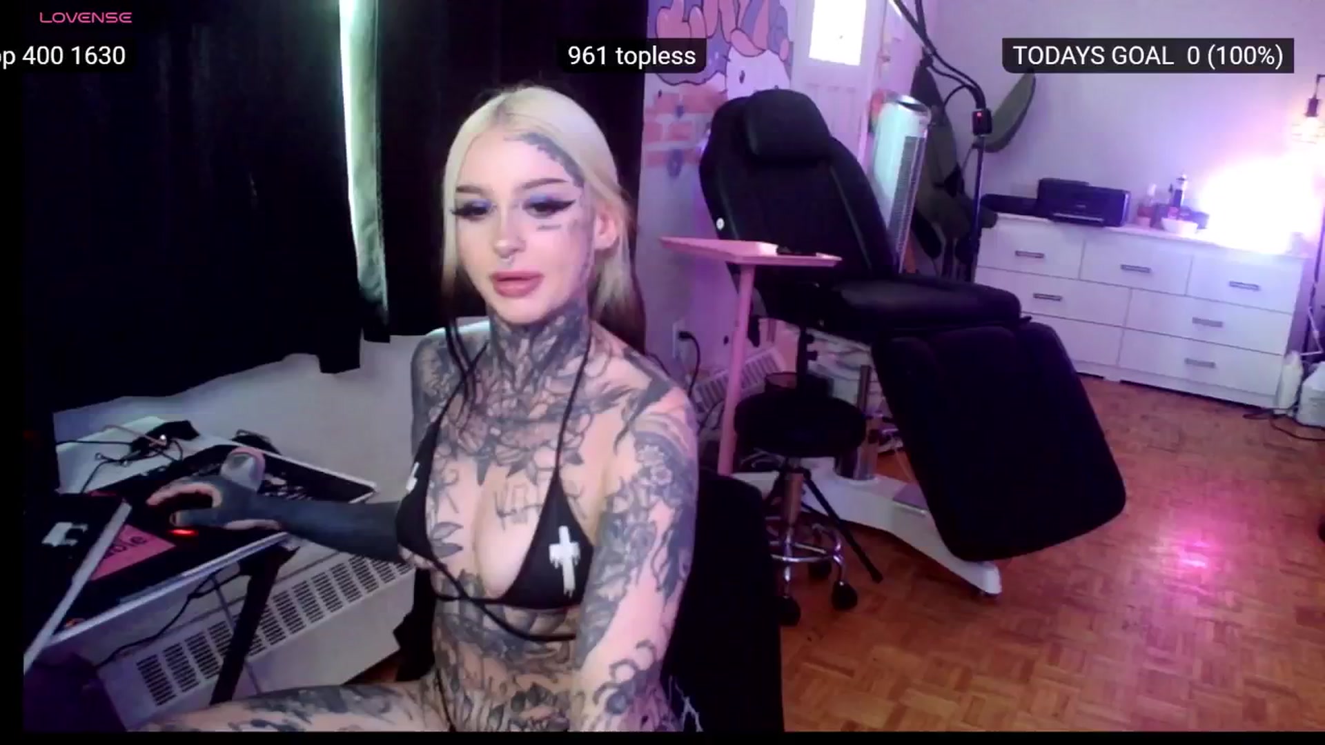 Gallery image thumbnail from Tattoobambi's myfreecams stream on, 08/22/2024, 22:20 image 4 of 20