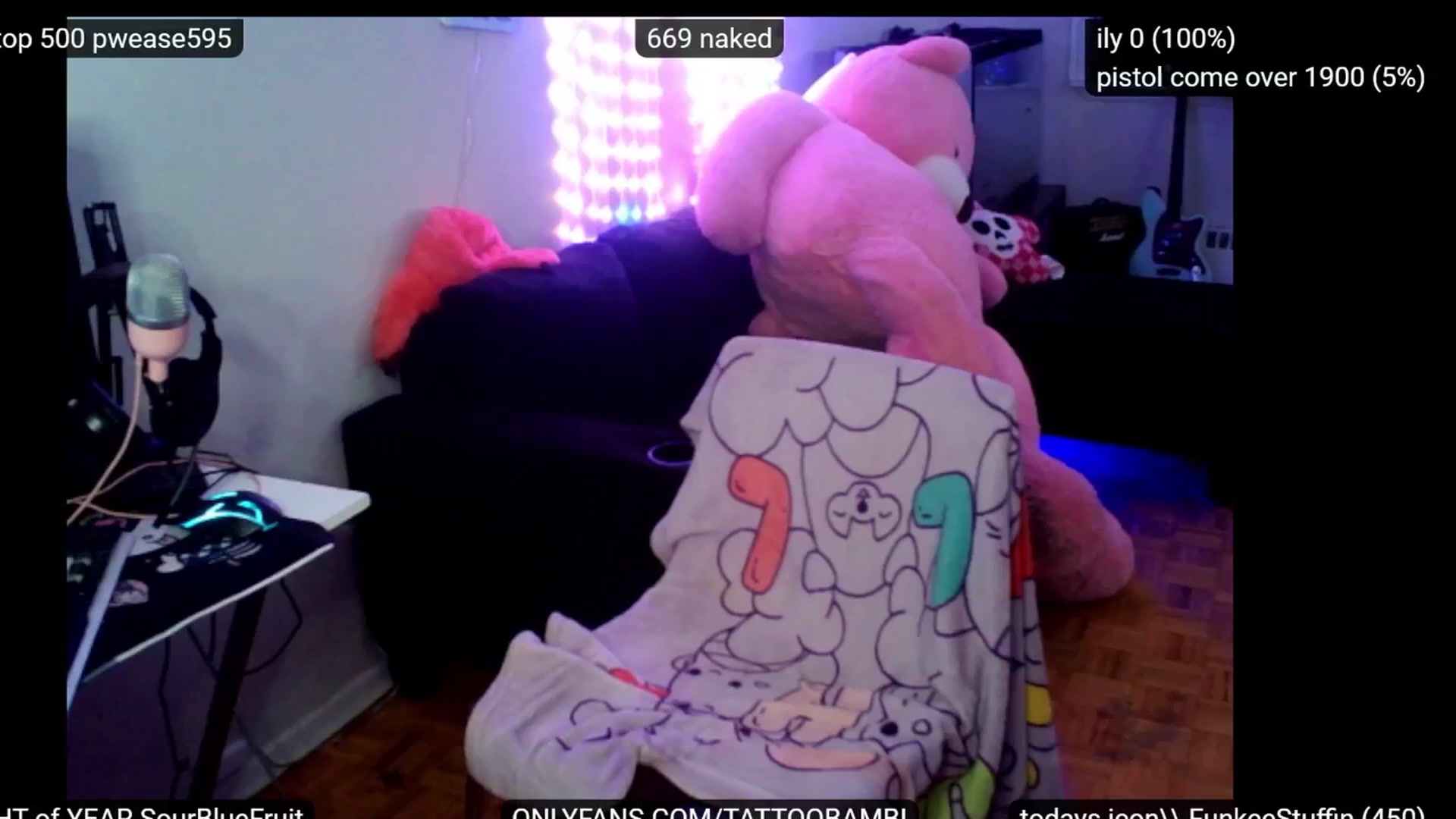 Gallery image thumbnail from Tattoobambi's myfreecams stream on, 10/17/2024, 24:26 image 12 of 20