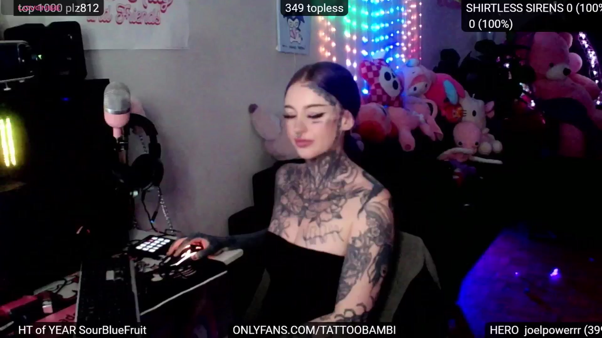 Gallery image thumbnail from Tattoobambi's myfreecams stream on, 11/25/2024, 24:11 image 18 of 20