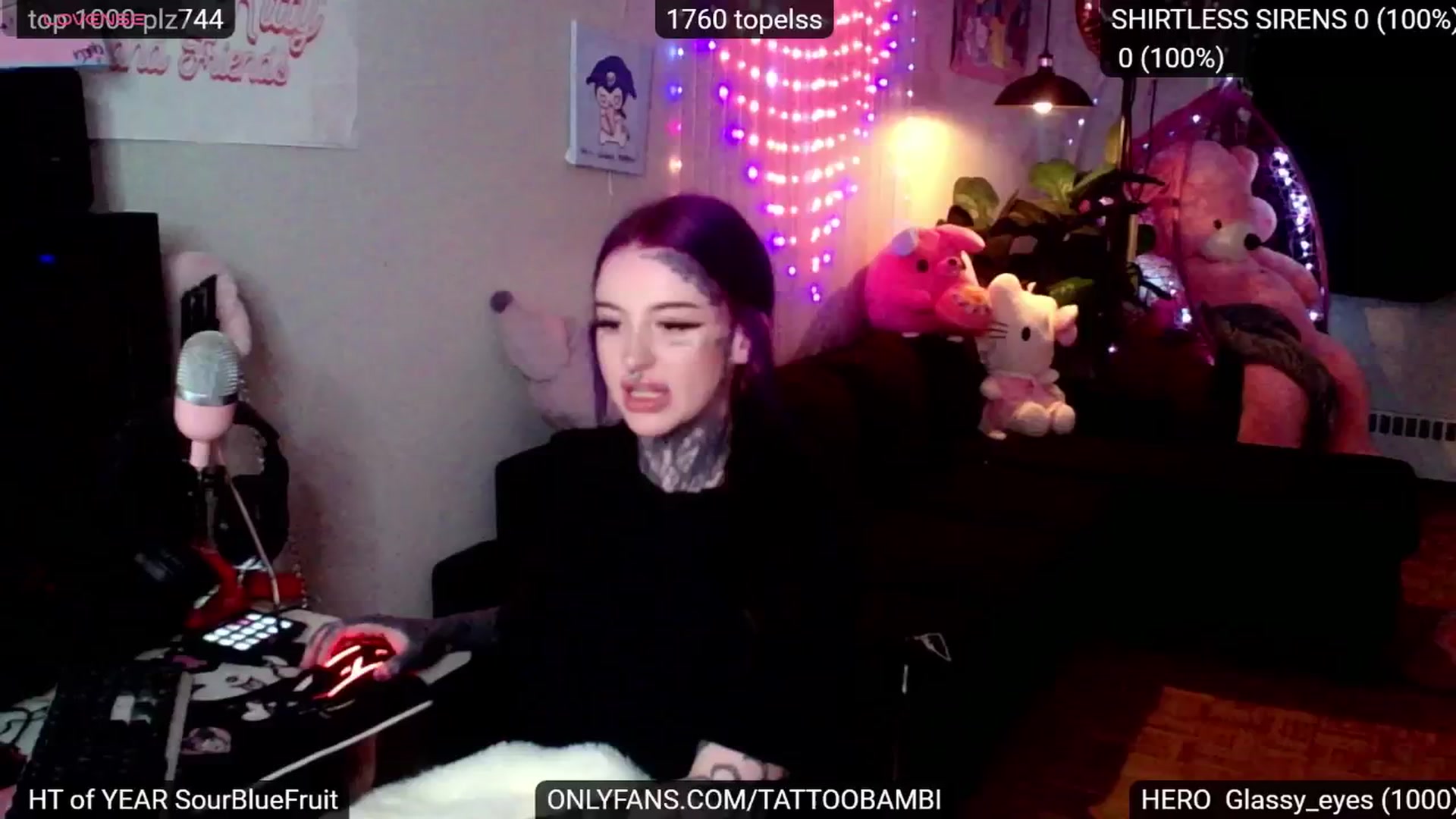 Gallery image thumbnail from Tattoobambi's myfreecams stream on, 11/28/2024, 24:42 image 7 of 20