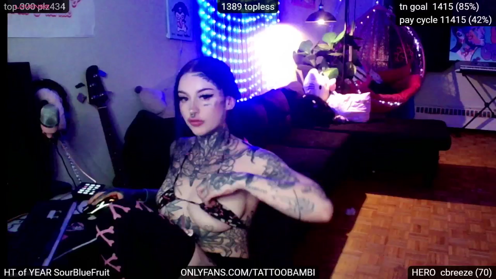 Gallery image thumbnail from Tattoobambi's myfreecams stream on, 12/20/2024, 24:37 image 19 of 20