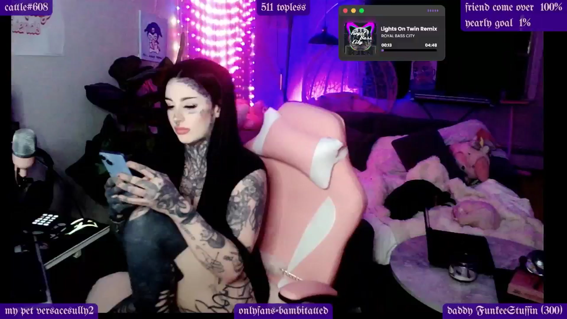 Gallery image thumbnail from Tattoobambi's myfreecams stream on, 02/05/2025, 01:21 image 19 of 20