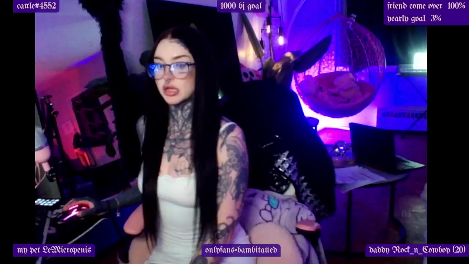 Gallery image thumbnail from Tattoobambi's myfreecams stream on, 03/03/2025, 24:31 image 17 of 20