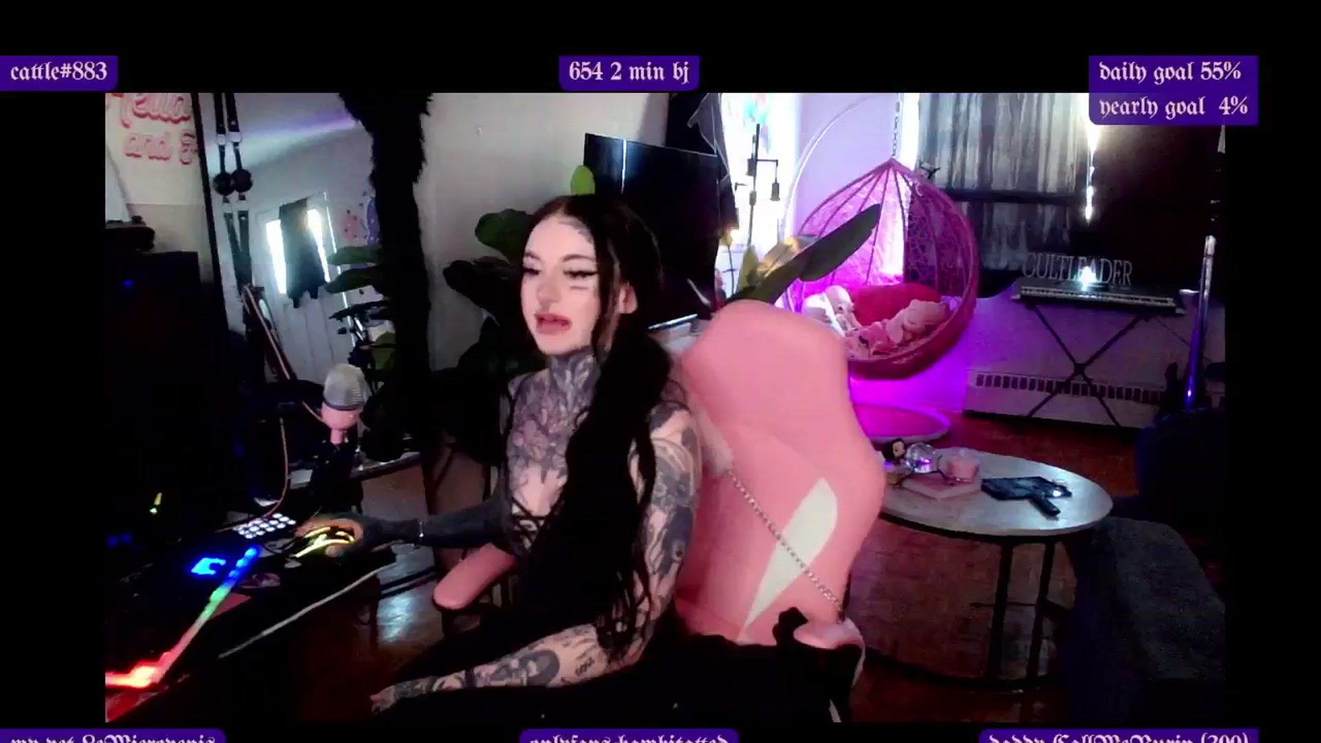 Gallery image thumbnail from Tattoobambi's myfreecams stream on, 03/08/2025, 21:49 image 5 of 20