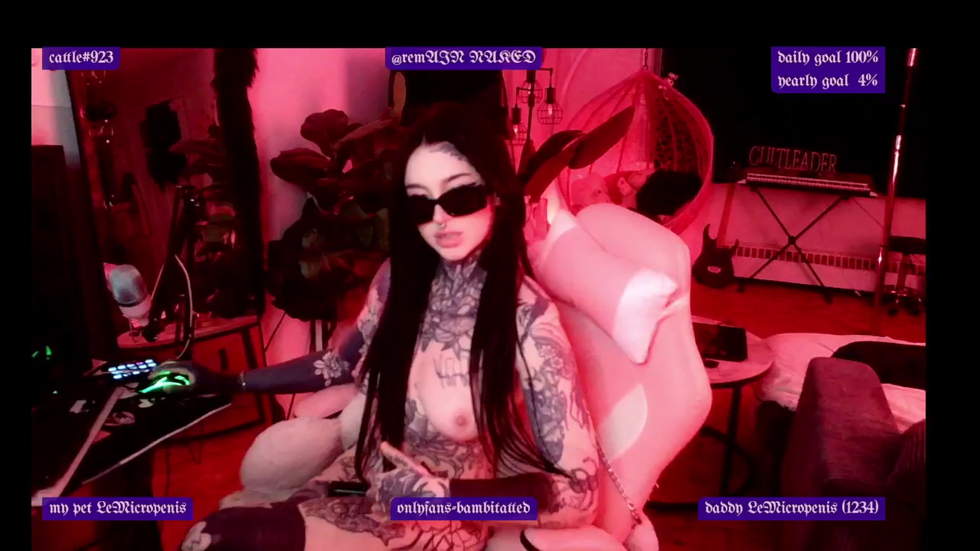 Gallery image thumbnail from Tattoobambi's myfreecams stream on, 03/14/2025, 02:30 image 15 of 20