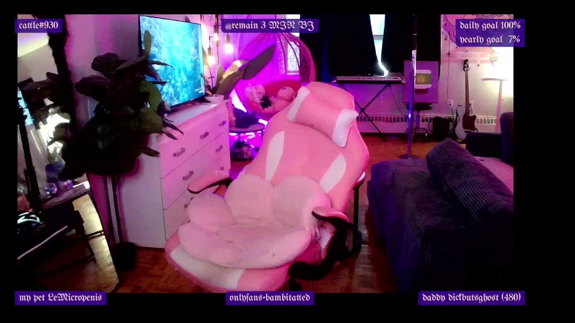 Gallery image thumbnail from Tattoobambi's myfreecams stream on, 04/12/2025, 24:03 image 7 of 20
