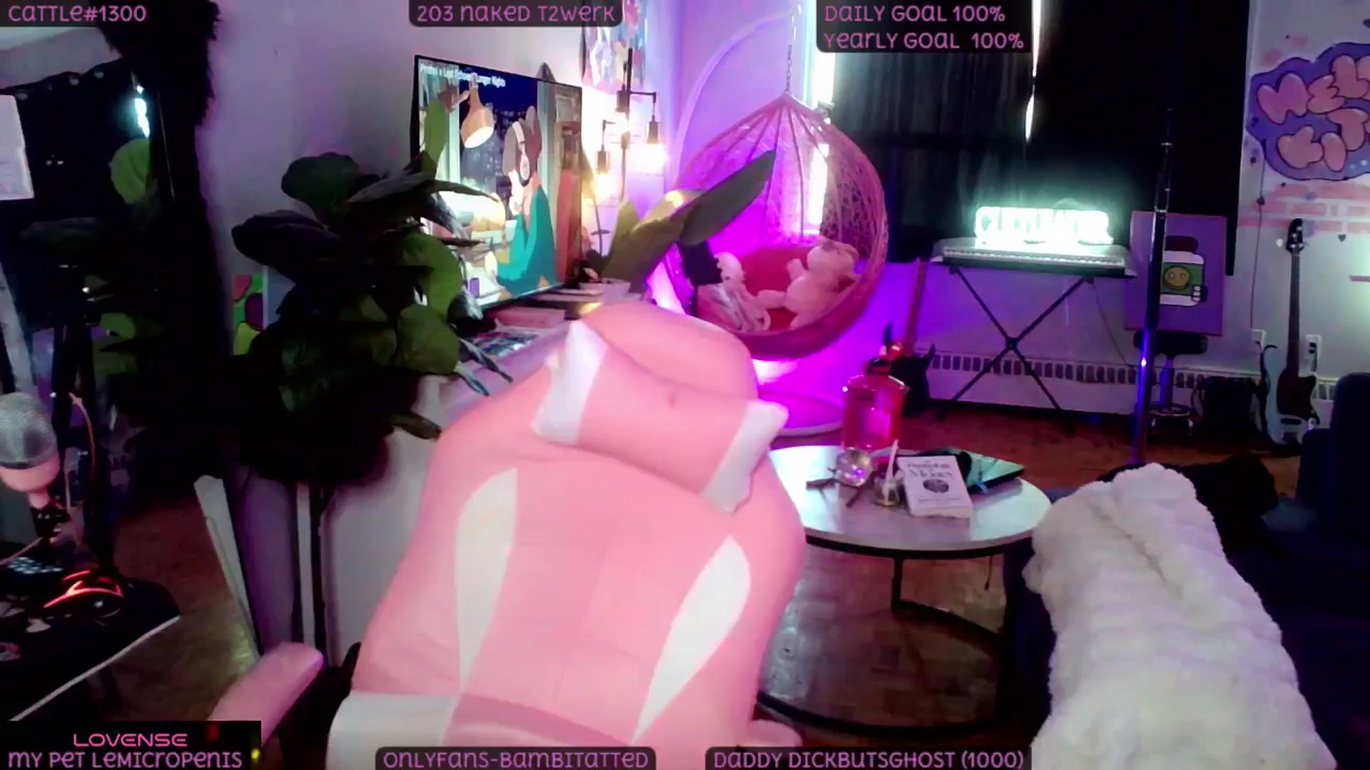 Gallery image thumbnail from Tattoobambi's myfreecams stream on, 04/23/2025, 24:02 image 12 of 20