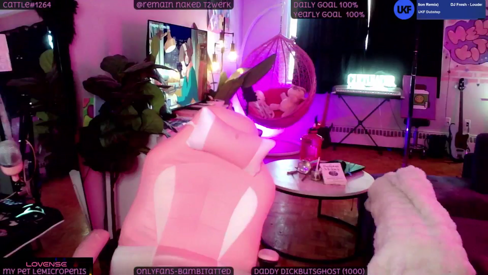 Gallery image thumbnail from Tattoobambi's myfreecams stream on, 04/23/2025, 24:02 image 15 of 20
