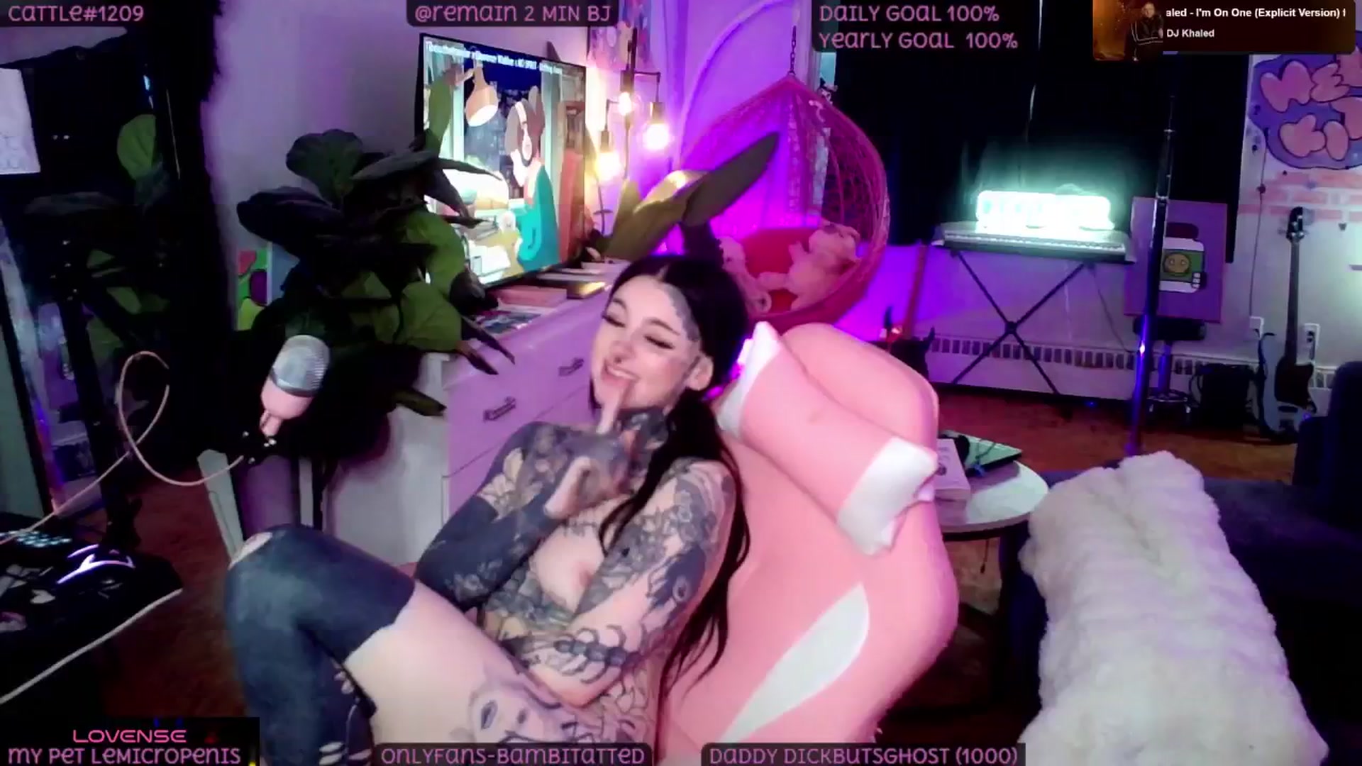 Gallery image thumbnail from Tattoobambi's myfreecams stream on, 04/23/2025, 04:17 image 1 of 20