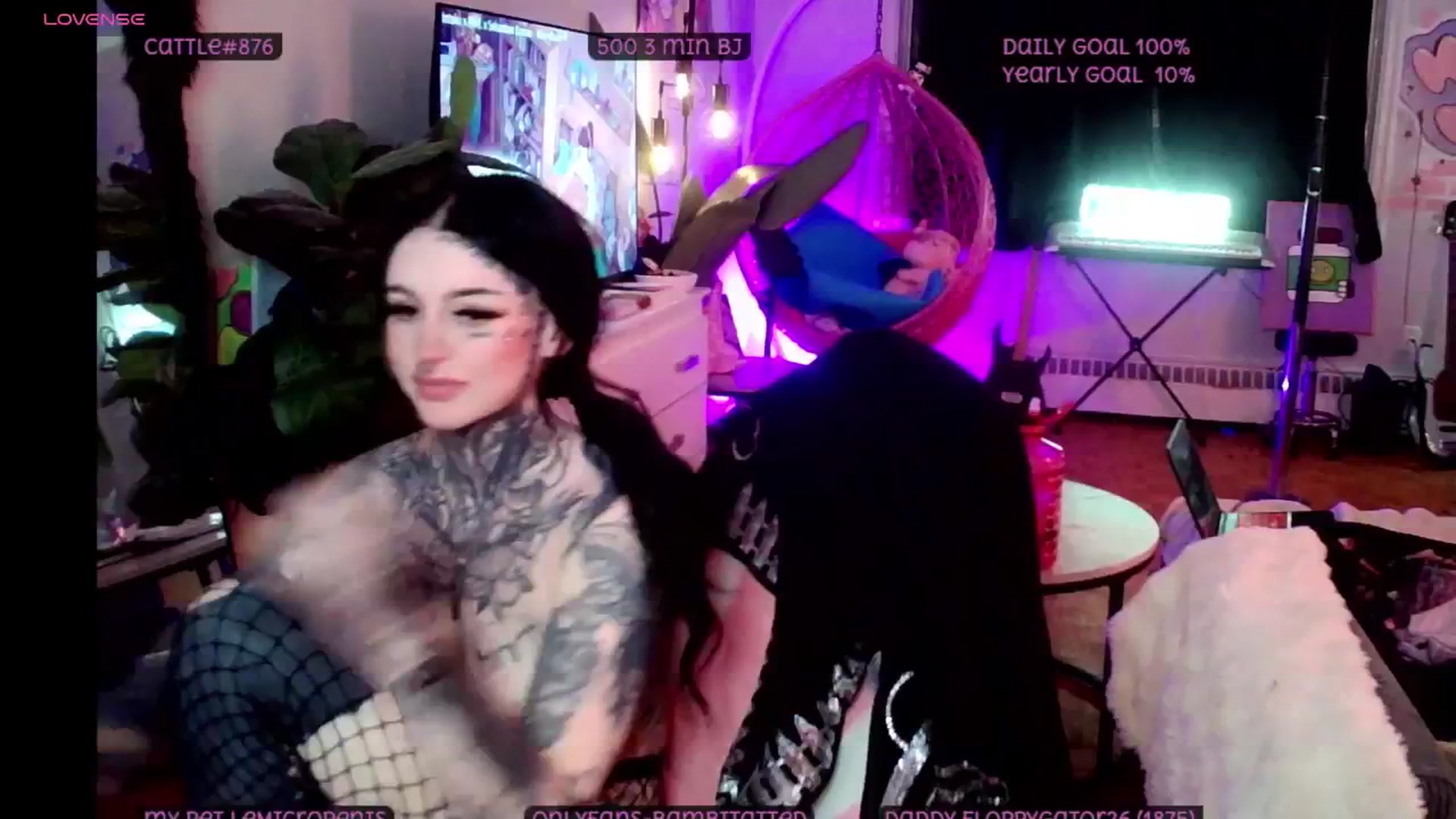 Gallery image thumbnail from Tattoobambi's myfreecams stream on, 04/27/2025, 03:46 image 16 of 20