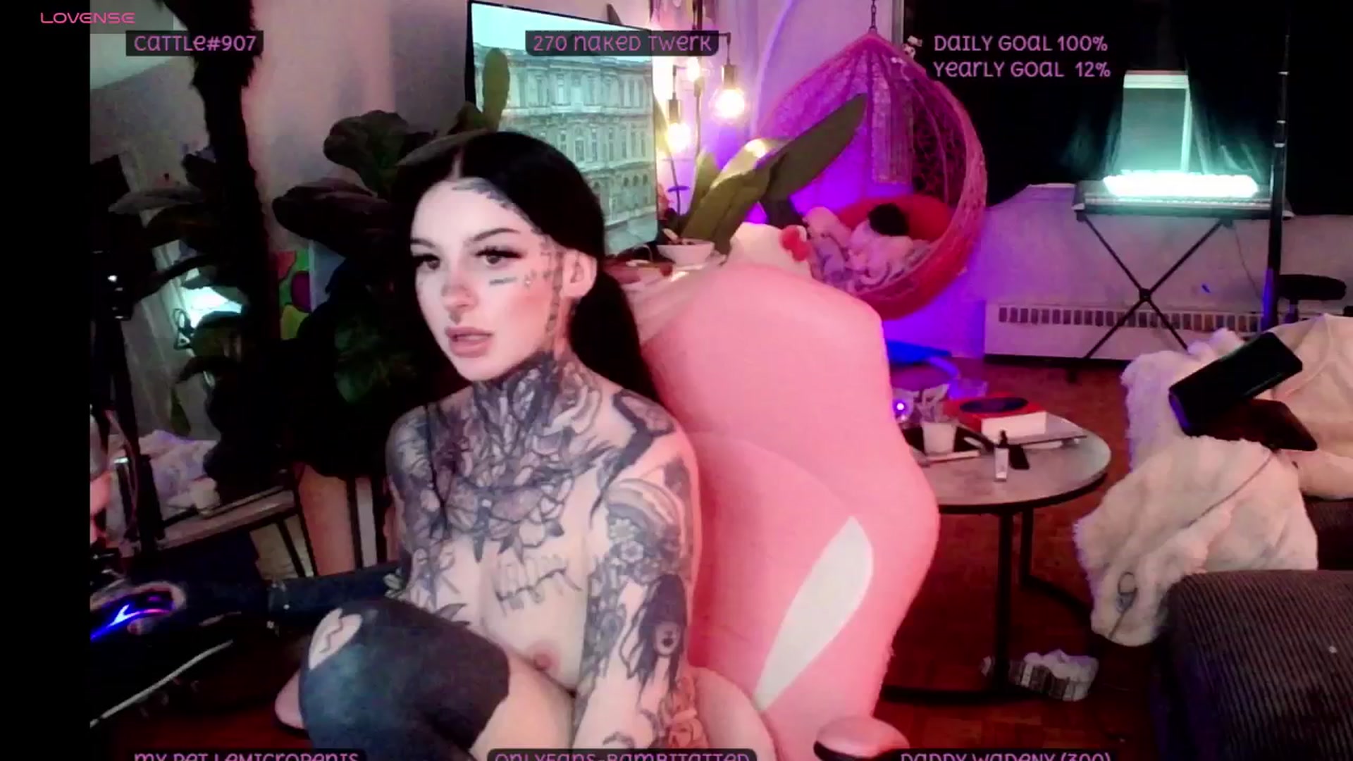 Gallery image thumbnail from Tattoobambi's myfreecams stream on, 04/29/2025, 05:56 image 5 of 20
