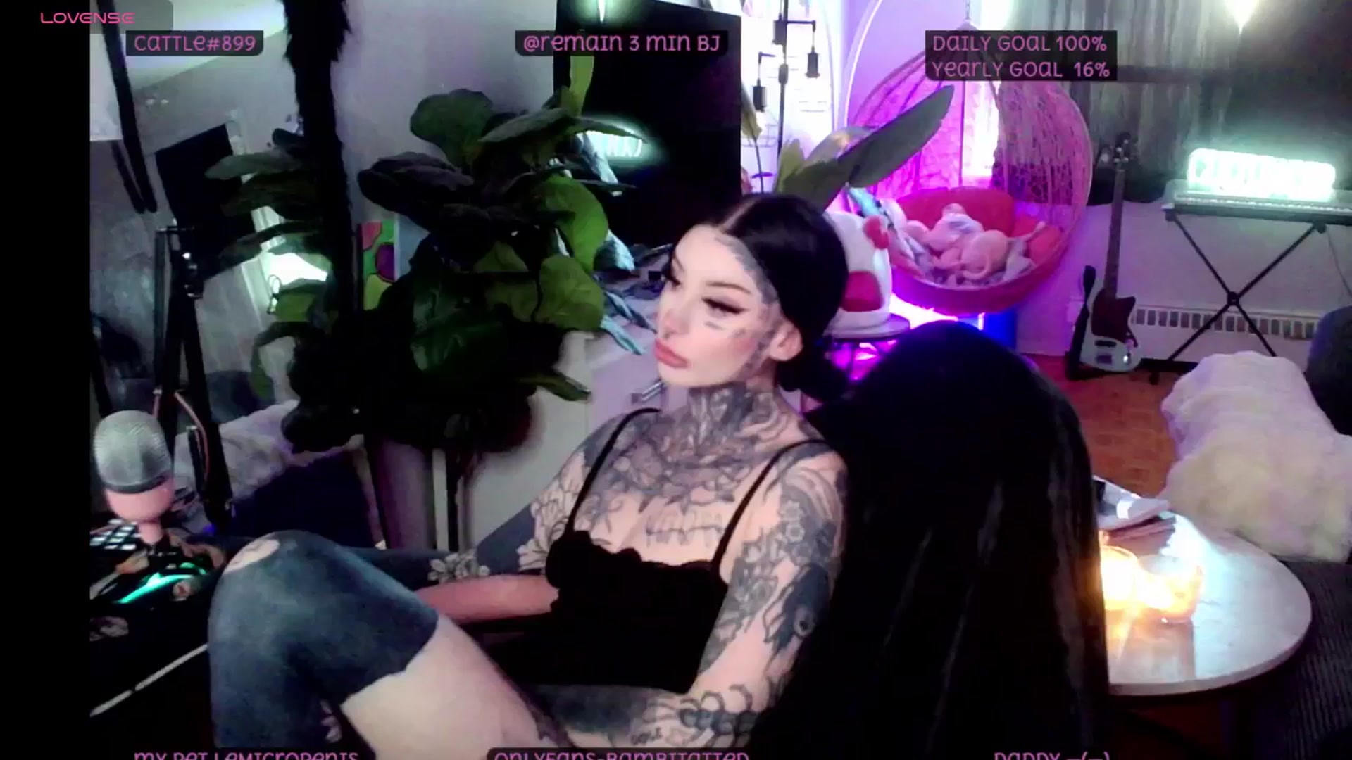 Gallery image thumbnail from Tattoobambi's myfreecams stream on, 05/01/2025, 01:17 image 1 of 20