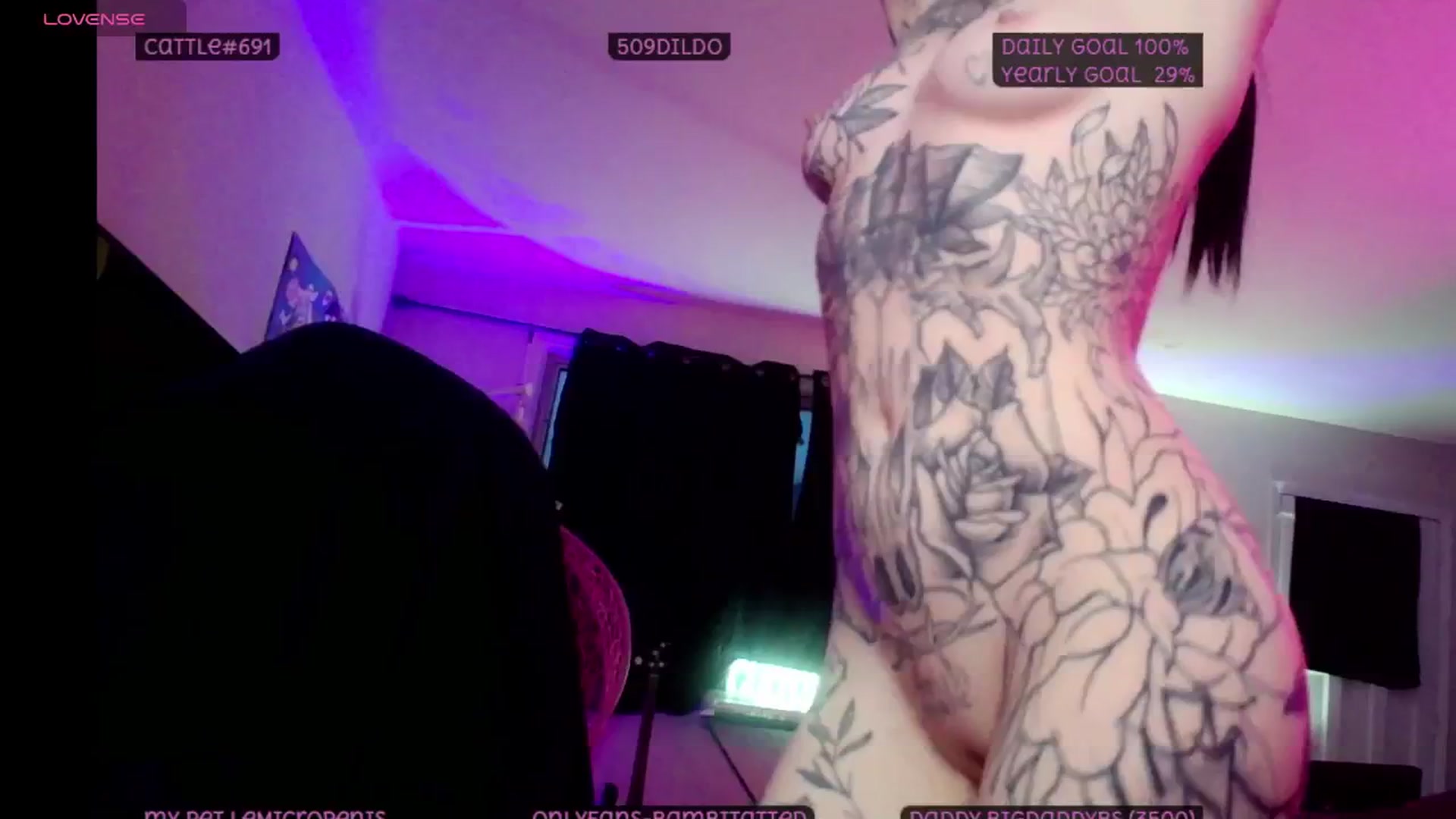 Gallery image thumbnail from Tattoobambi's myfreecams stream on, 05/01/2025, 01:17 image 18 of 20