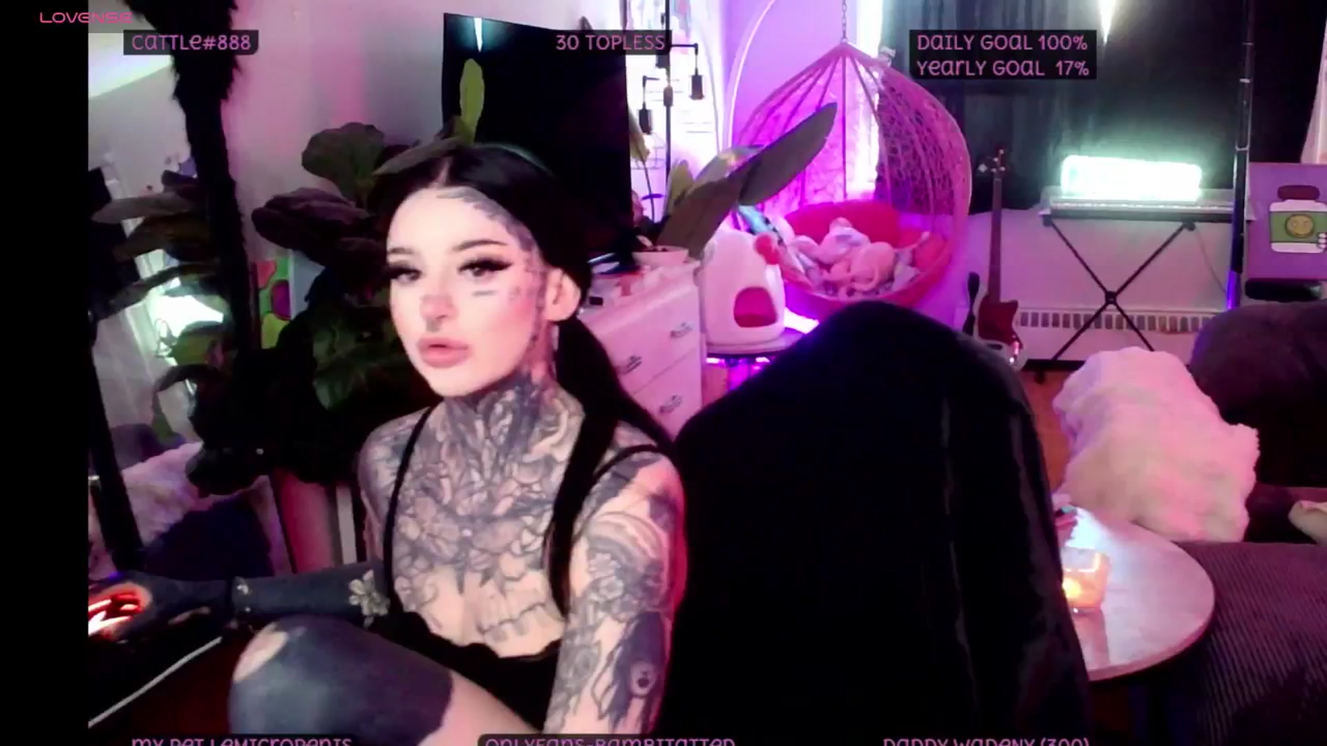 Gallery image thumbnail from Tattoobambi's myfreecams stream on, 05/01/2025, 01:17 image 6 of 20