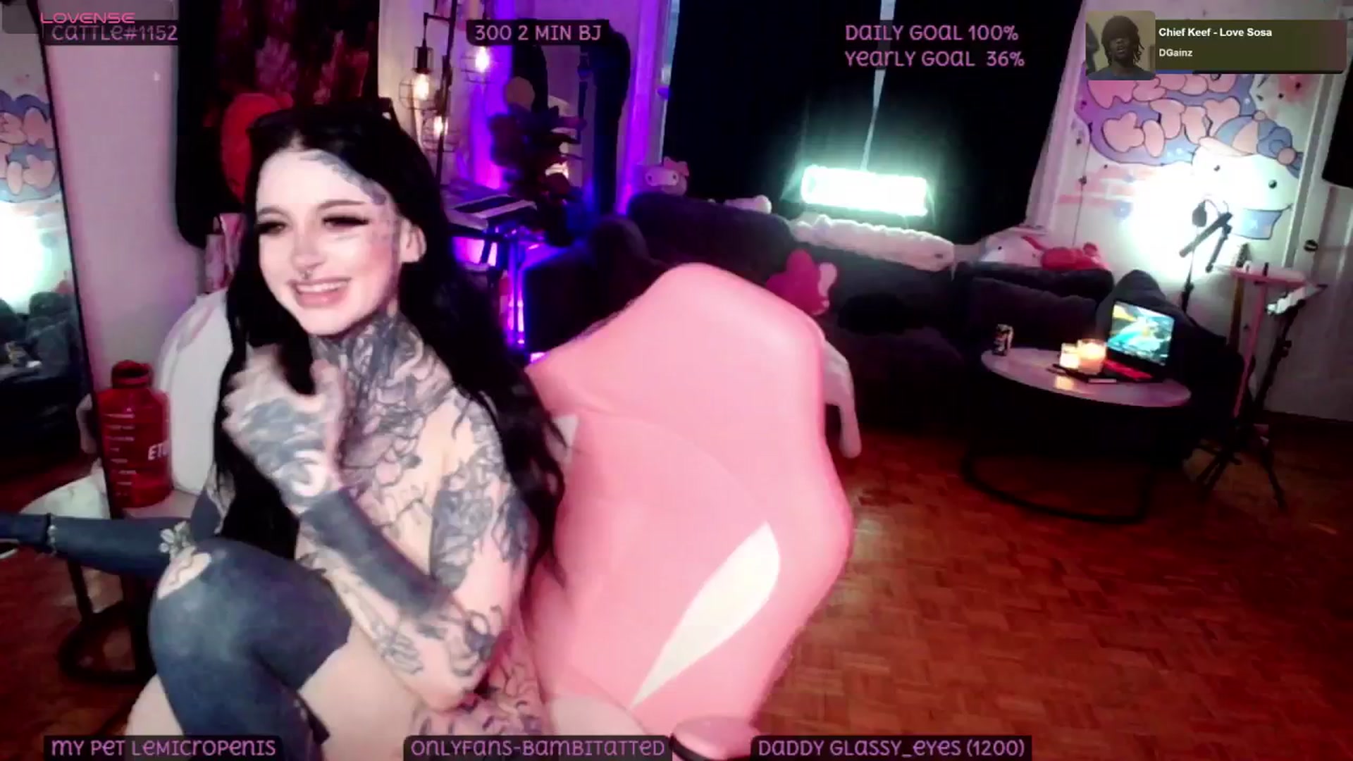 Gallery image thumbnail from Tattoobambi's myfreecams stream on, 05/04/2025, 24:40 image 8 of 20