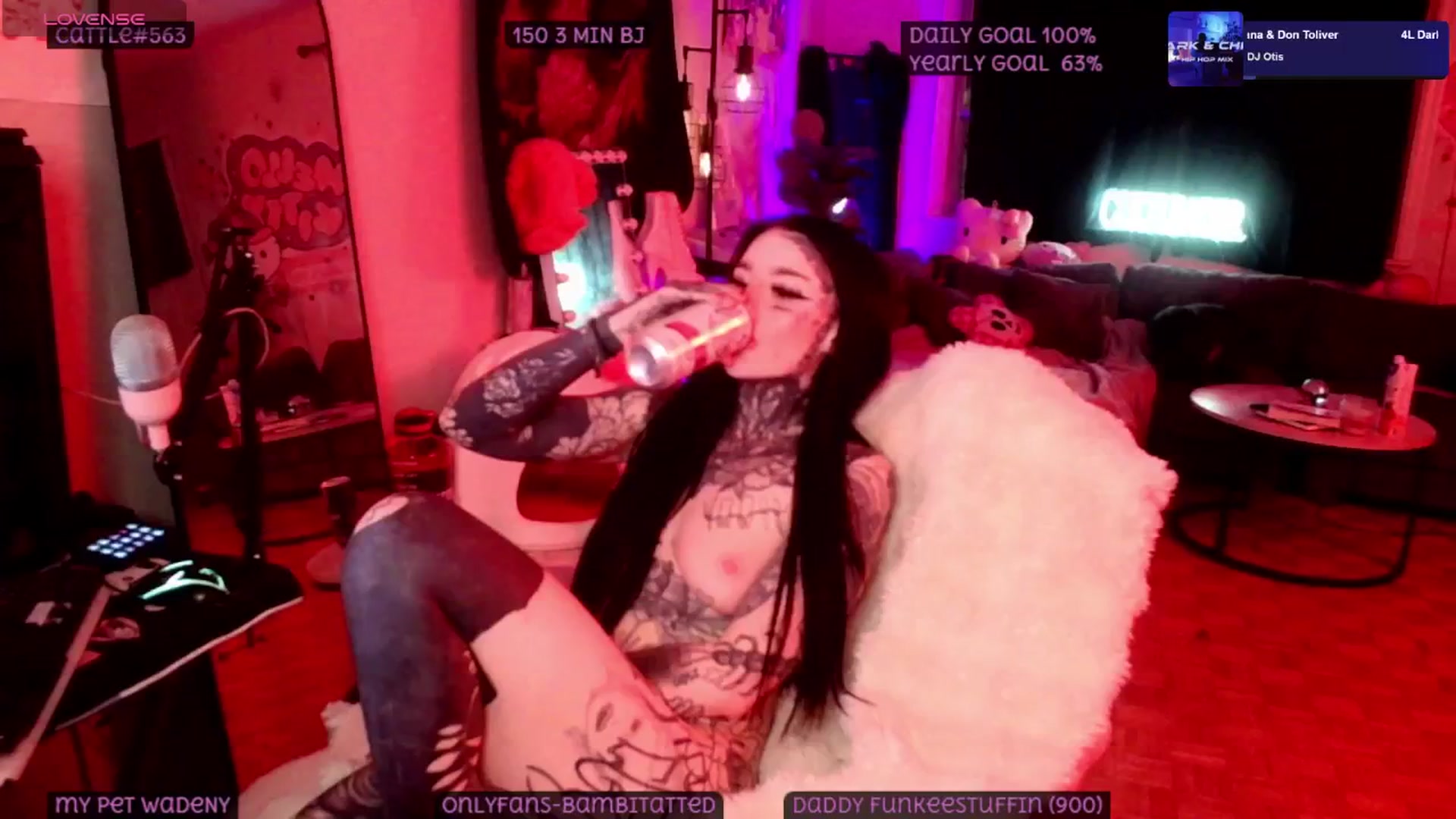 Gallery image thumbnail from Tattoobambi's myfreecams stream on, 05/14/2025, 03:26 image 14 of 20