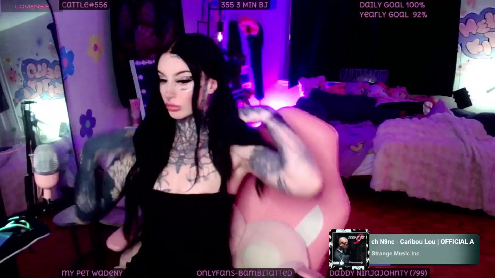 Gallery image thumbnail from Tattoobambi's myfreecams stream on, 05/25/2025, 03:39 image 2 of 20