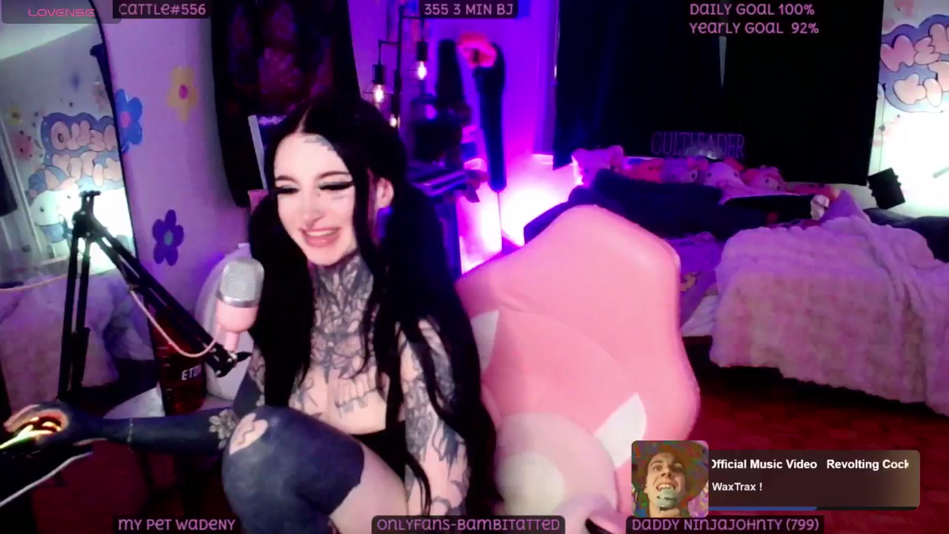 Gallery image thumbnail from Tattoobambi's myfreecams stream on, 05/25/2025, 03:39 image 1 of 20