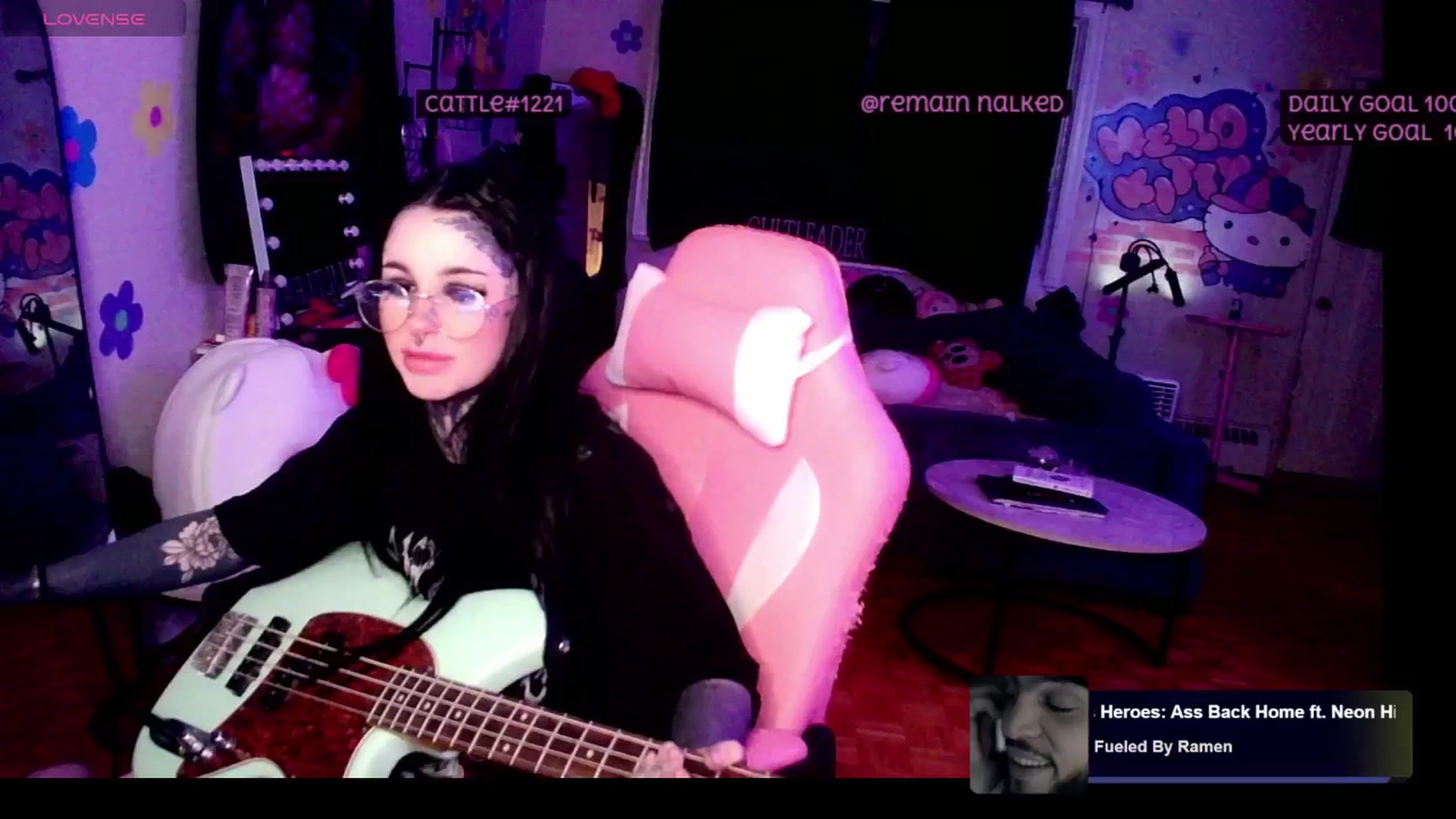 Gallery image thumbnail from Tattoobambi's myfreecams stream on, 06/12/2025, 04:51 image 9 of 20