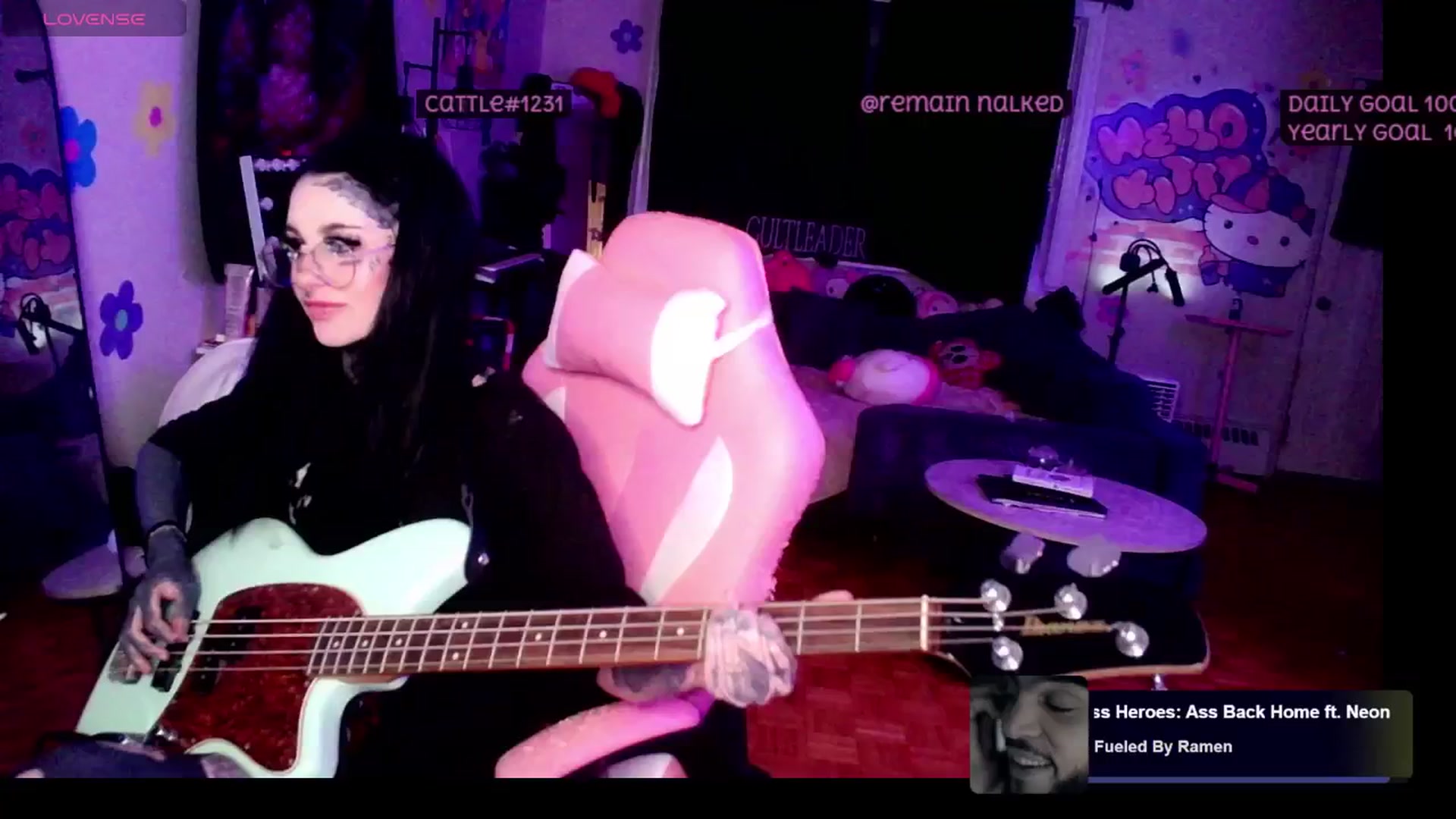 Gallery image thumbnail from Tattoobambi's myfreecams stream on, 06/12/2025, 04:51 image 3 of 20