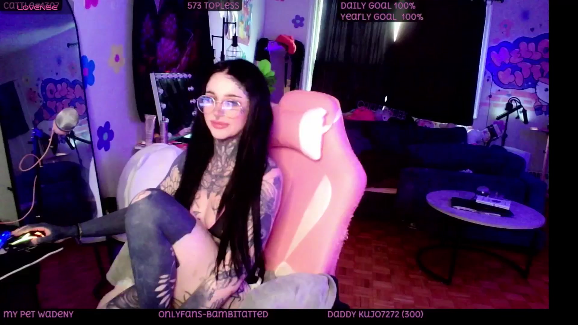 Gallery image thumbnail from Tattoobambi's myfreecams stream on, 06/14/2025, 24:28 image 16 of 20
