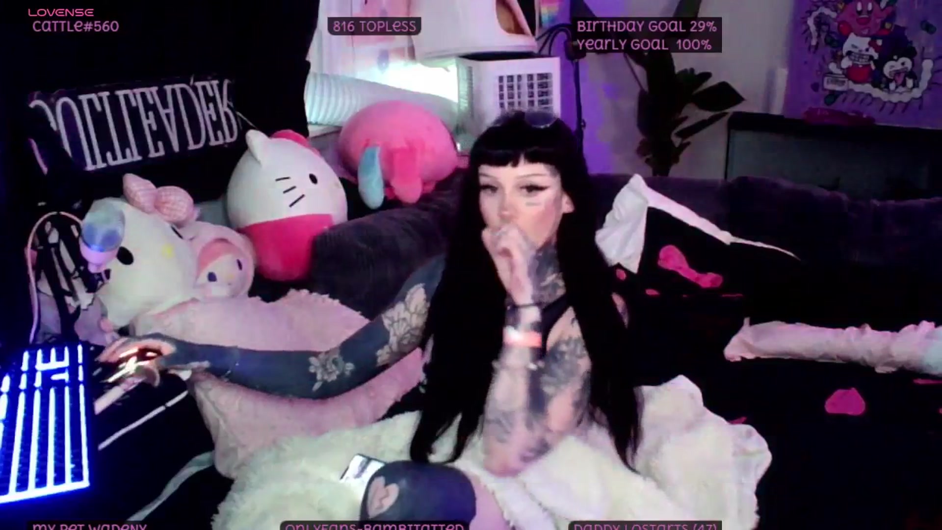 Gallery image thumbnail from Tattoobambi's myfreecams stream on, 07/01/2025, 03:26 image 3 of 20
