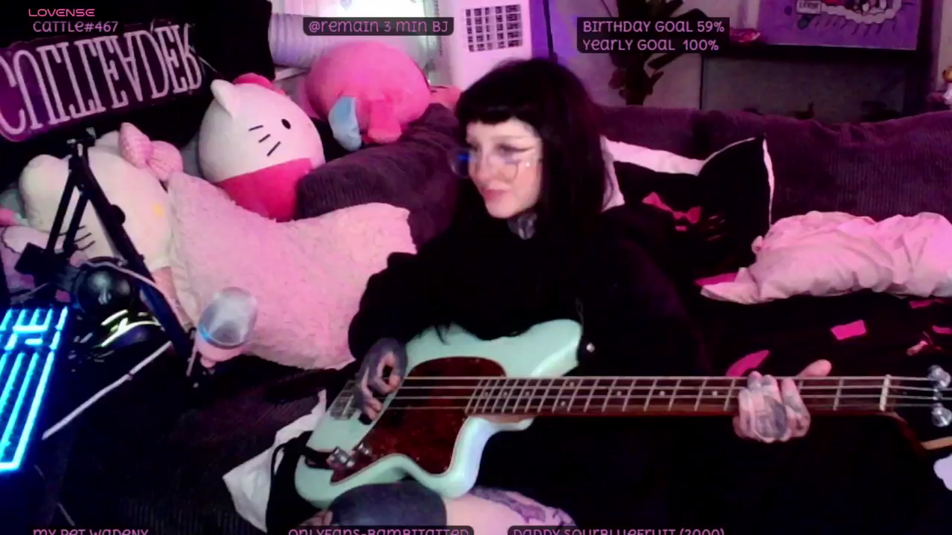 Gallery image thumbnail from Tattoobambi's myfreecams stream on, 07/01/2025, 03:46 image 10 of 20