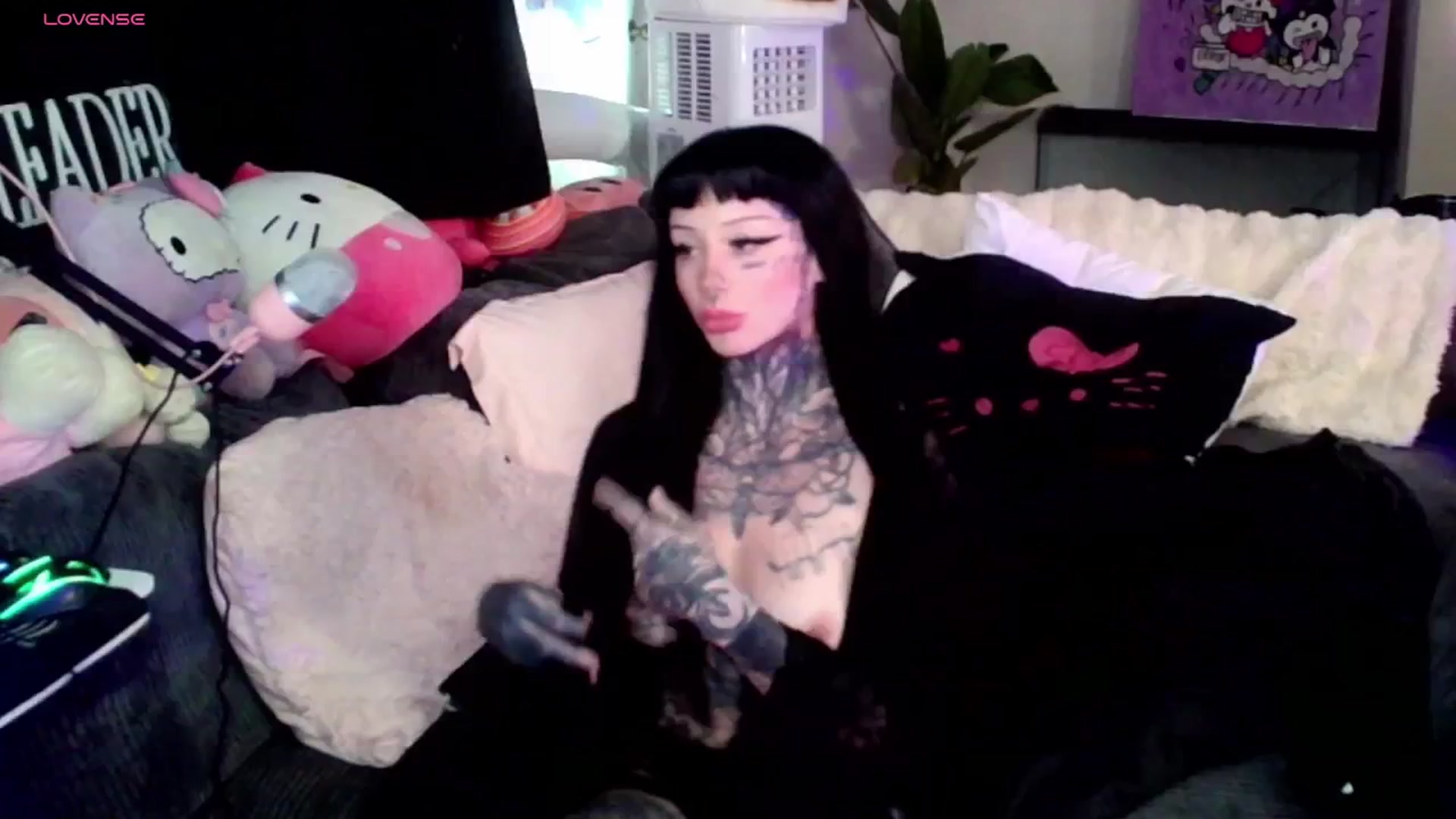 Gallery image thumbnail from Tattoobambi's myfreecams stream on, 07/05/2025, 04:48 image 7 of 20