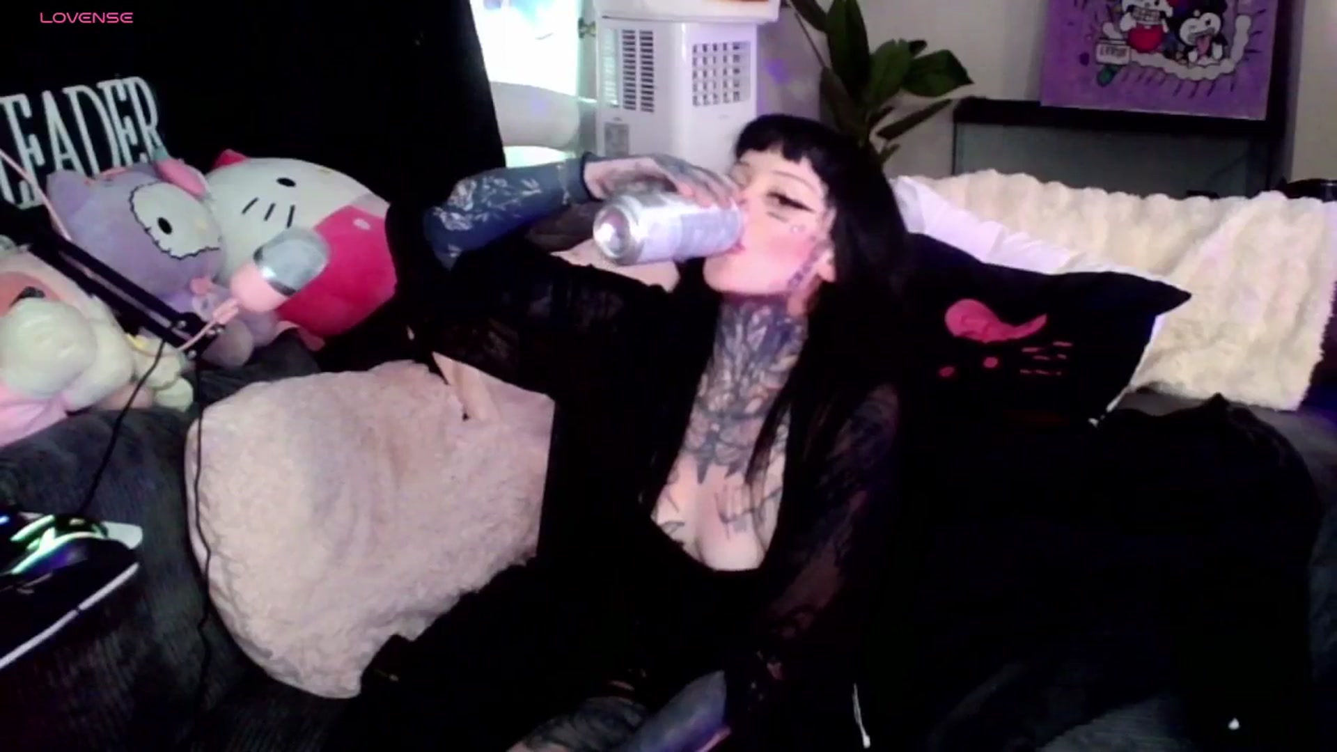 Gallery image thumbnail from Tattoobambi's myfreecams stream on, 07/05/2025, 04:48 image 3 of 20