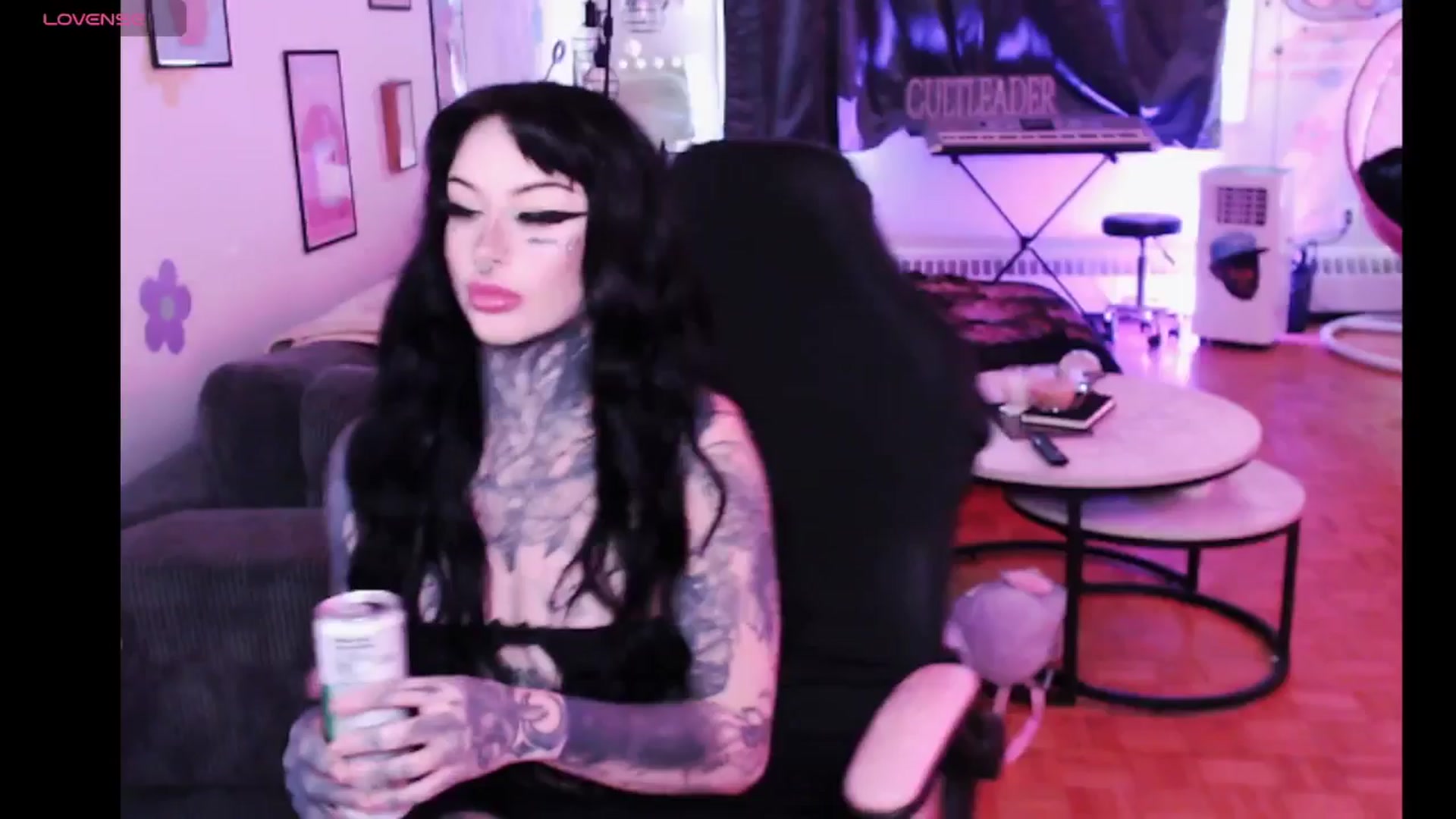 Gallery image thumbnail from Tattoobambi's myfreecams stream on, 08/06/2025, 01:53 image 3 of 20
