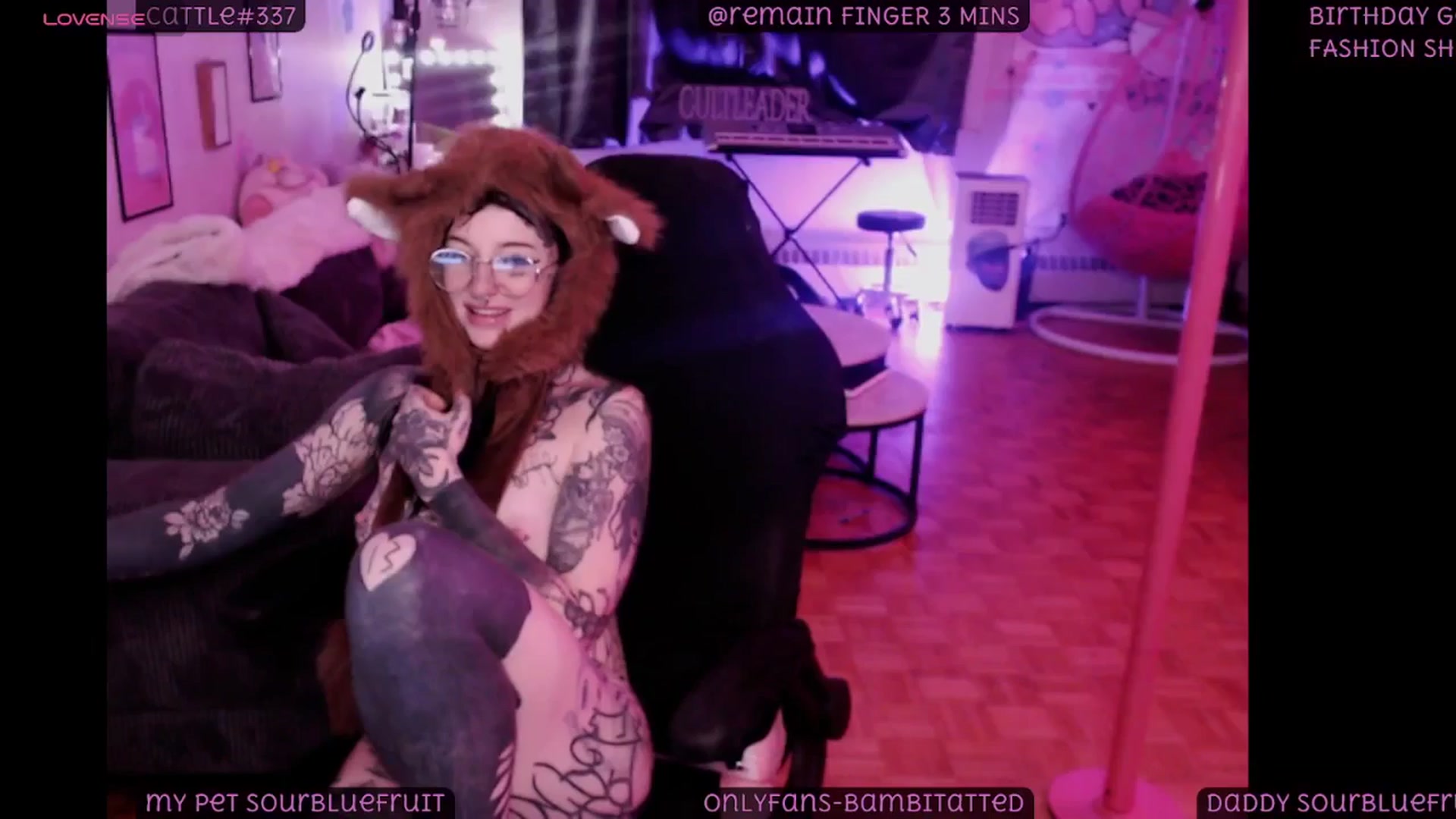 Gallery image thumbnail from Tattoobambi's myfreecams stream on, 08/10/2025, 06:45 image 10 of 20