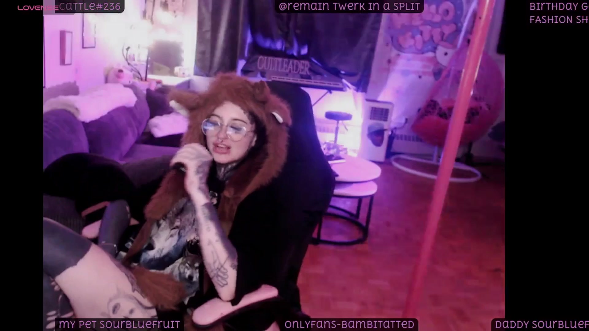 Gallery image thumbnail from Tattoobambi's myfreecams stream on, 08/12/2025, 08:04 image 15 of 20