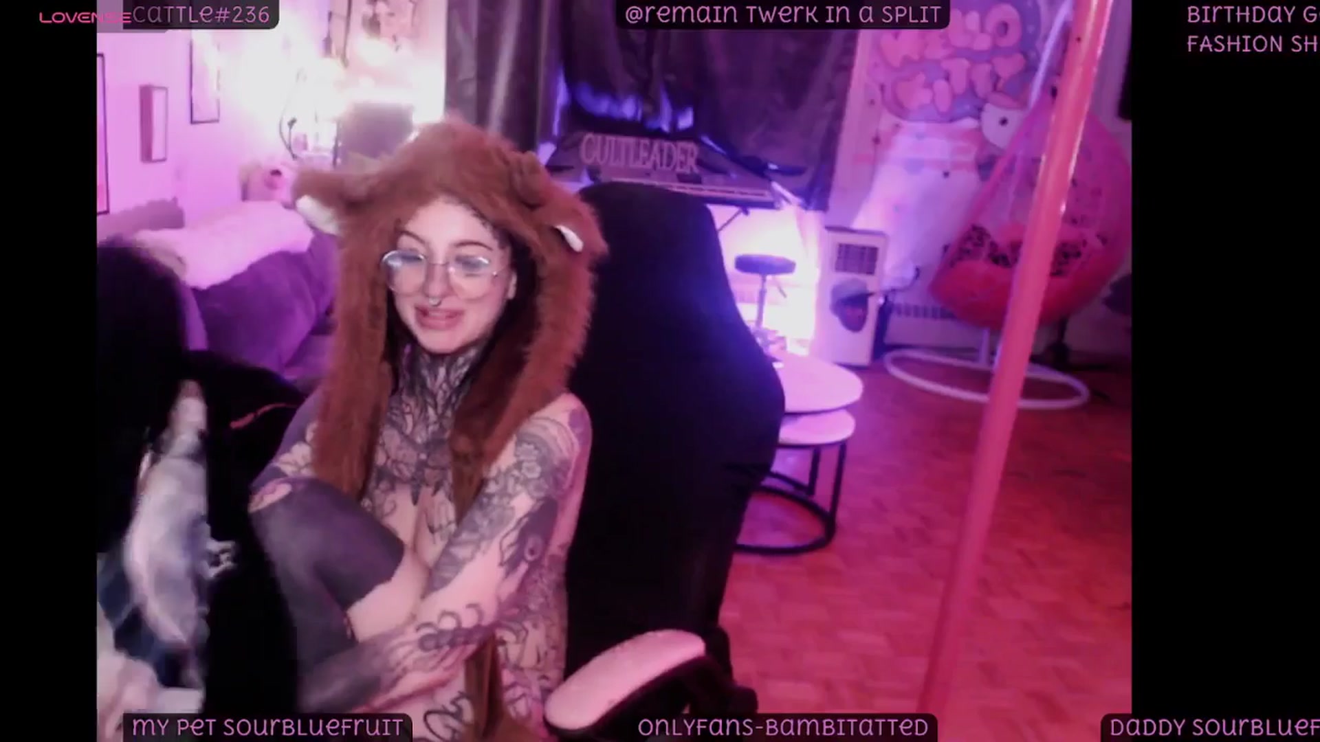 Gallery image thumbnail from Tattoobambi's myfreecams stream on, 08/12/2025, 08:04 image 12 of 20