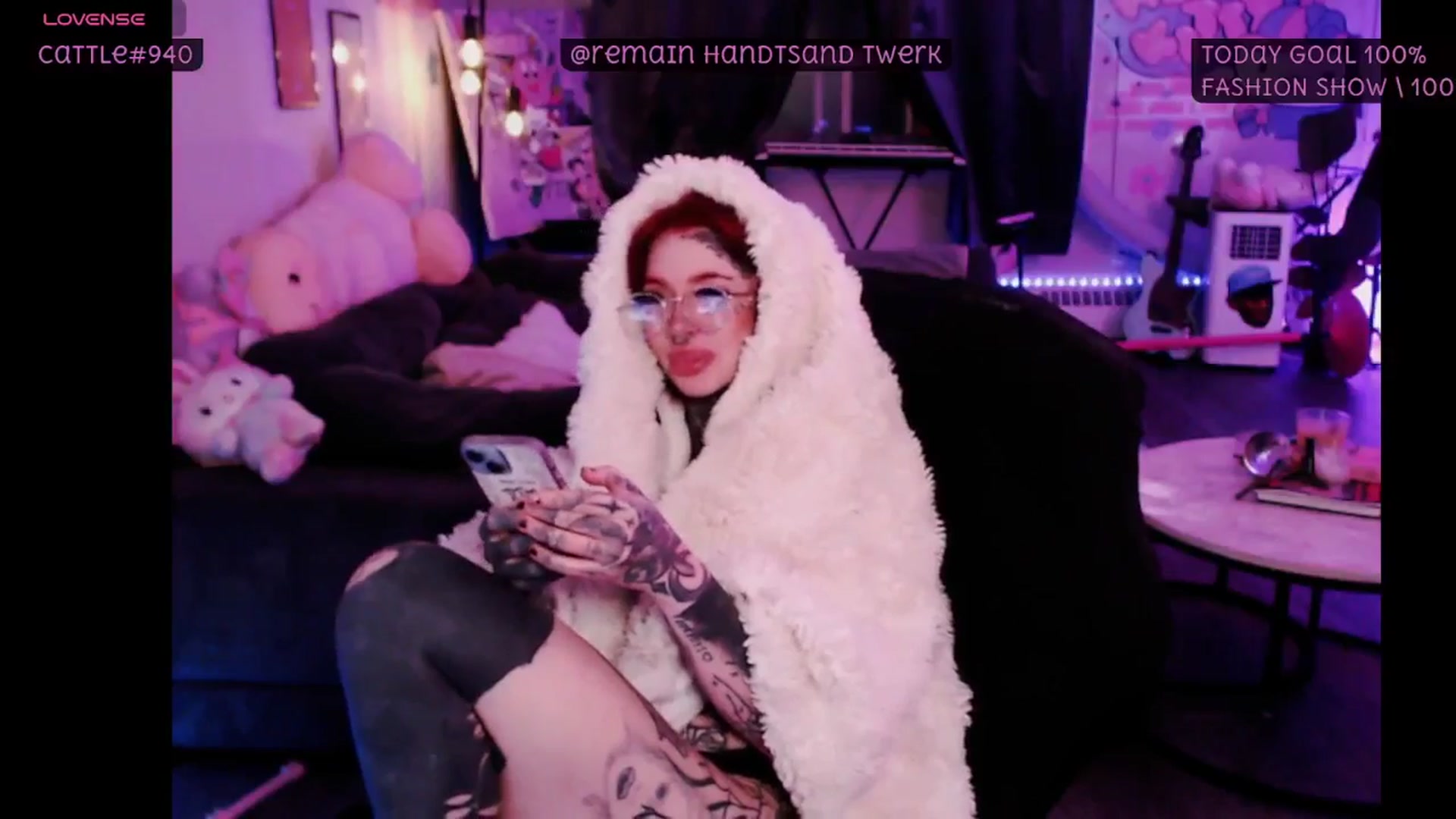 Gallery image thumbnail from Tattoobambi's myfreecams stream on, 10/07/2025, 04:10 image 19 of 20