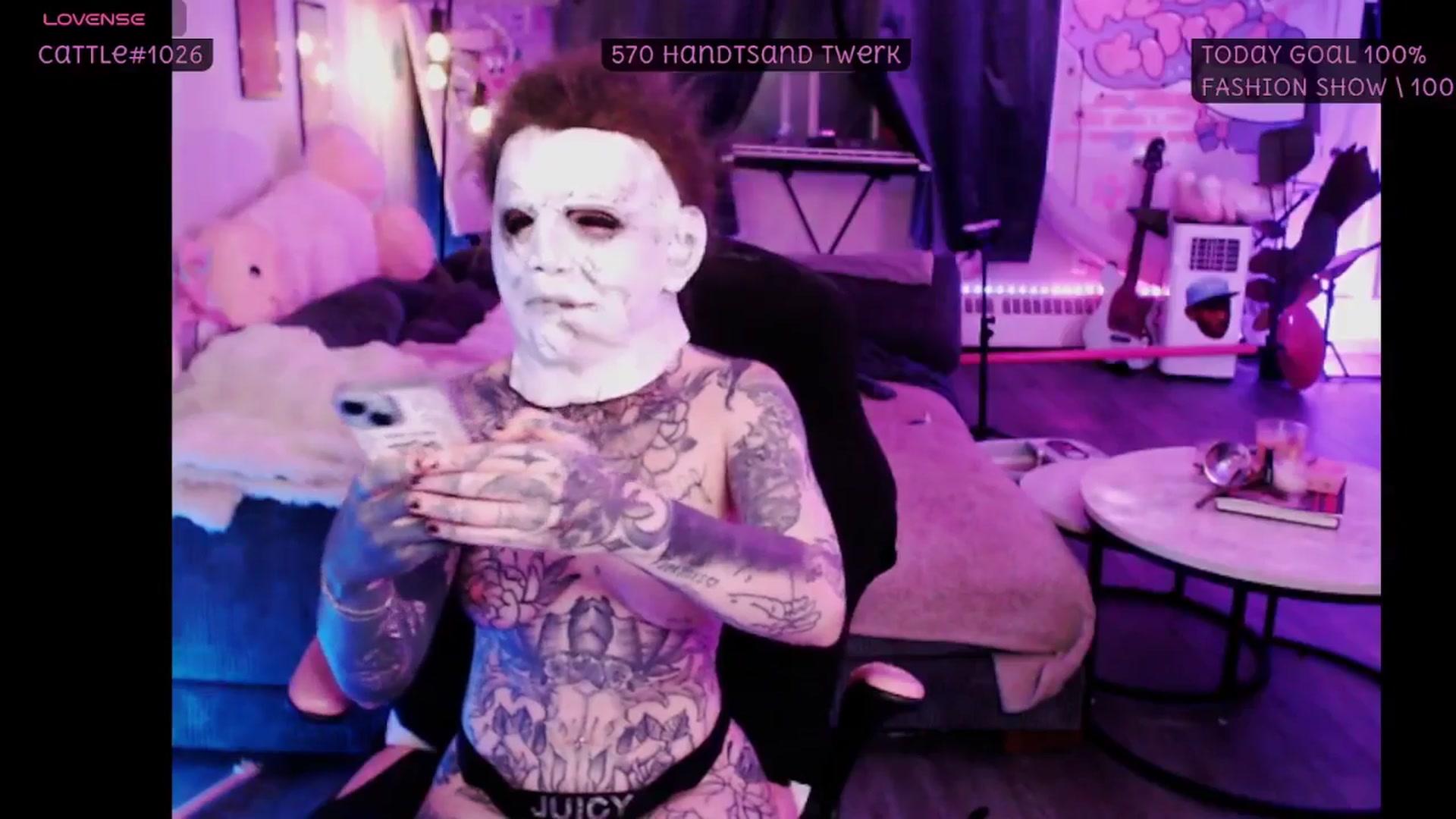 Gallery image thumbnail from Tattoobambi's myfreecams stream on, 10/07/2025, 04:10 image 15 of 20