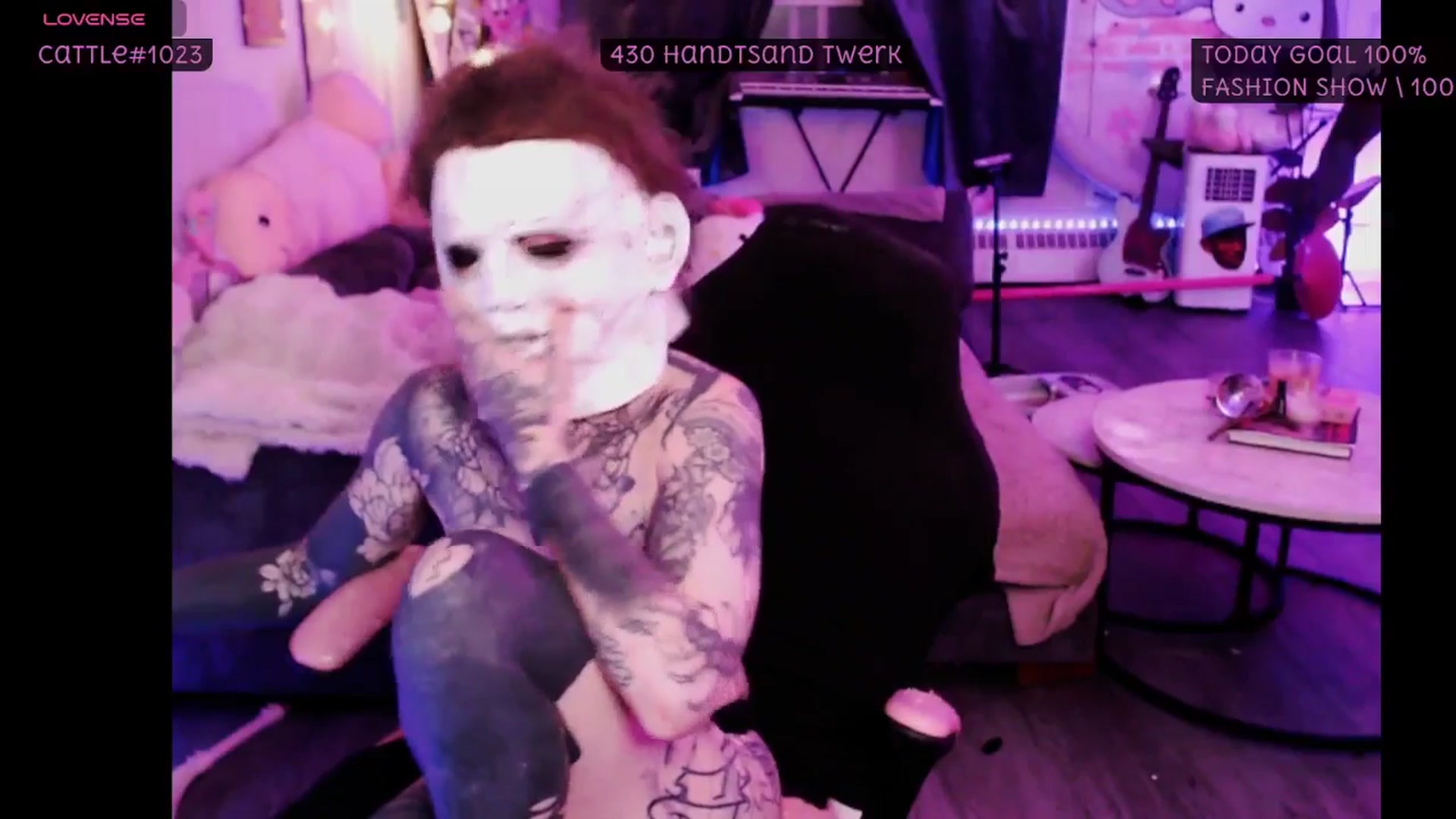 Gallery image thumbnail from Tattoobambi's myfreecams stream on, 10/07/2025, 04:10 image 17 of 20