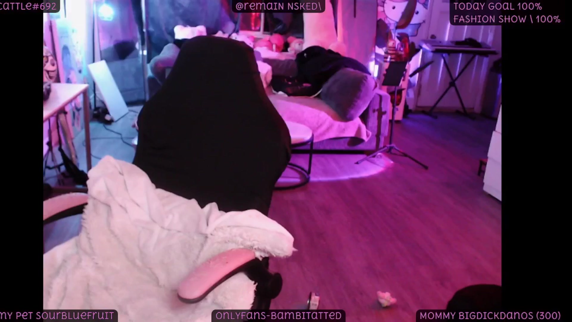 Gallery image thumbnail from Tattoobambi's myfreecams stream on, 10/30/2025, 04:06 image 12 of 20