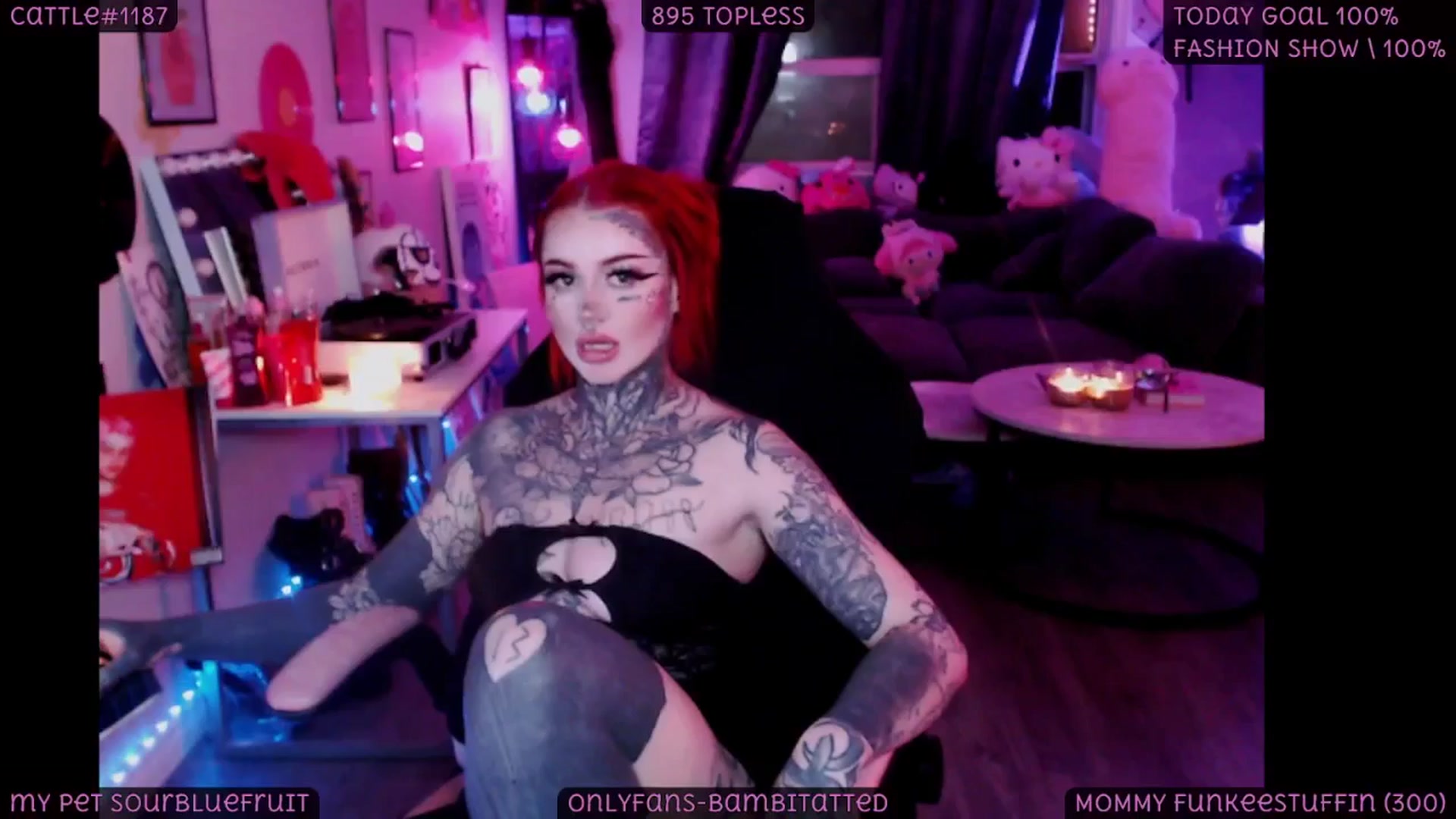 Gallery image thumbnail from Tattoobambi's myfreecams stream on, 11/11/2025, 03:57 image 3 of 20