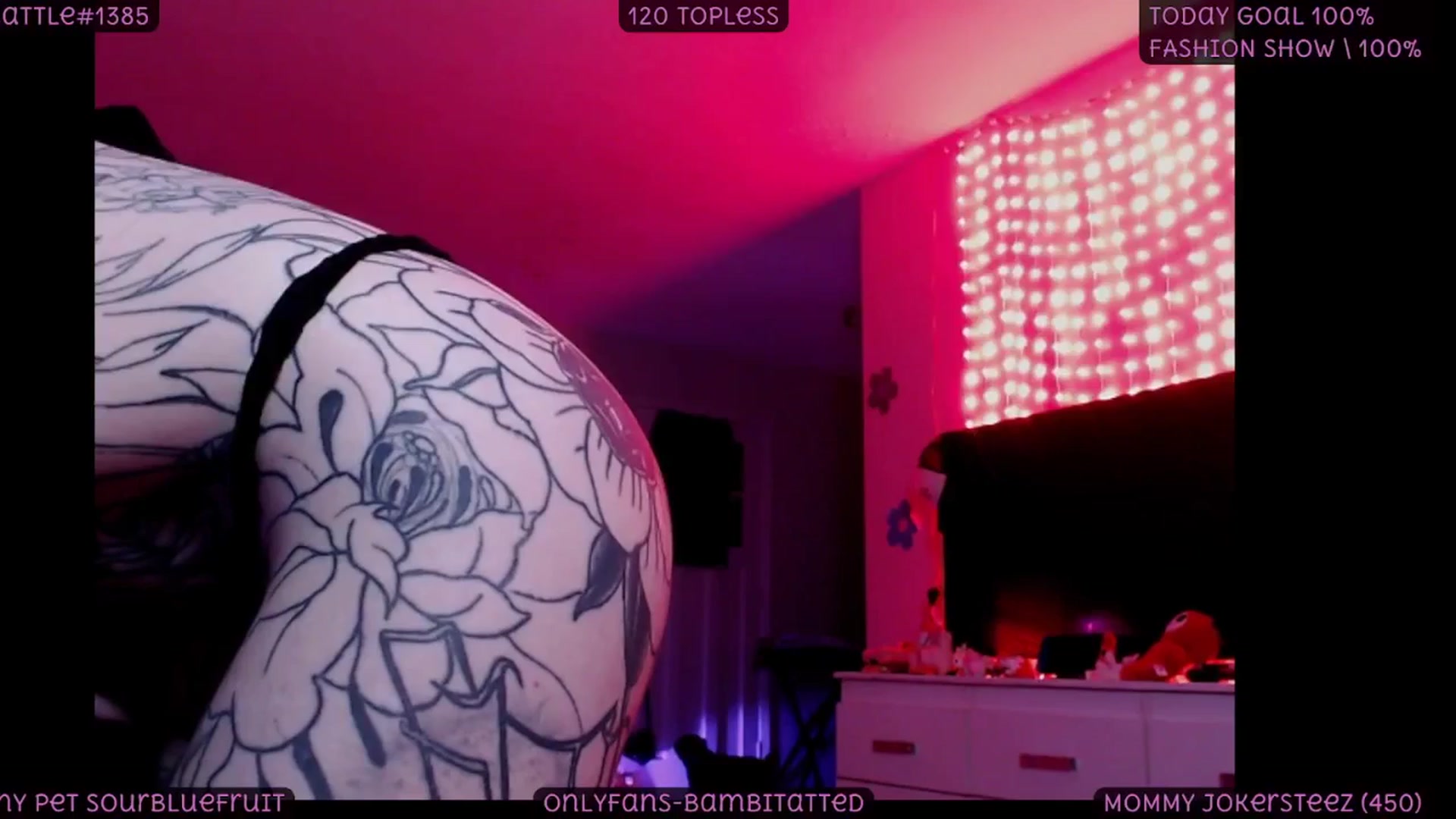 Gallery image thumbnail from Tattoobambi's myfreecams stream on, 11/20/2025, 02:23 image 19 of 20
