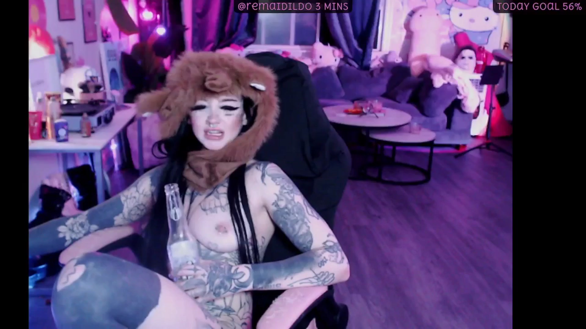 Gallery image thumbnail from Tattoobambi's myfreecams stream on, 11/28/2025, 07:16 image 12 of 20