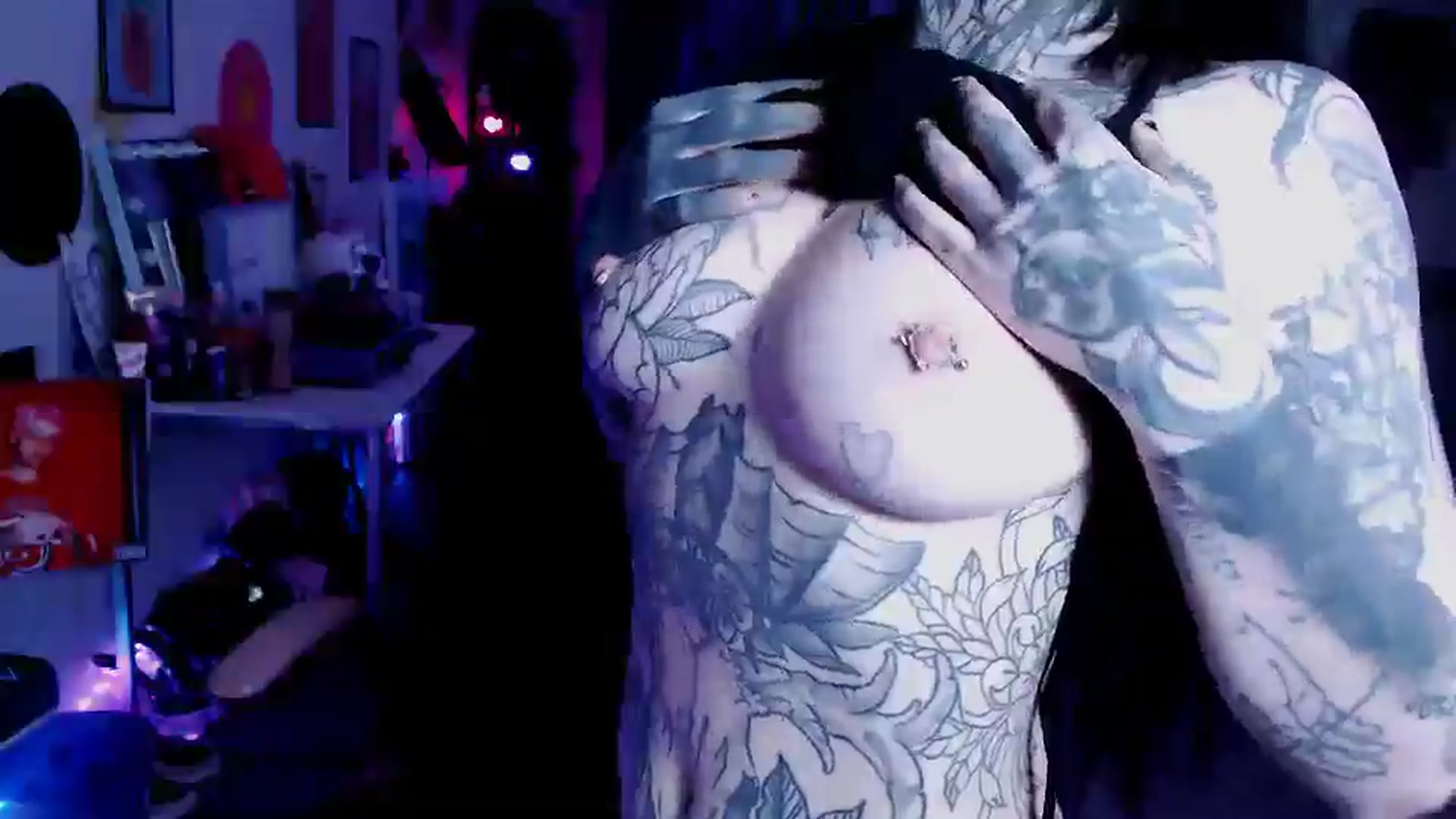 Gallery image thumbnail from Tattoobambi's myfreecams stream on, 11/30/2025, 03:28 image 2 of 20