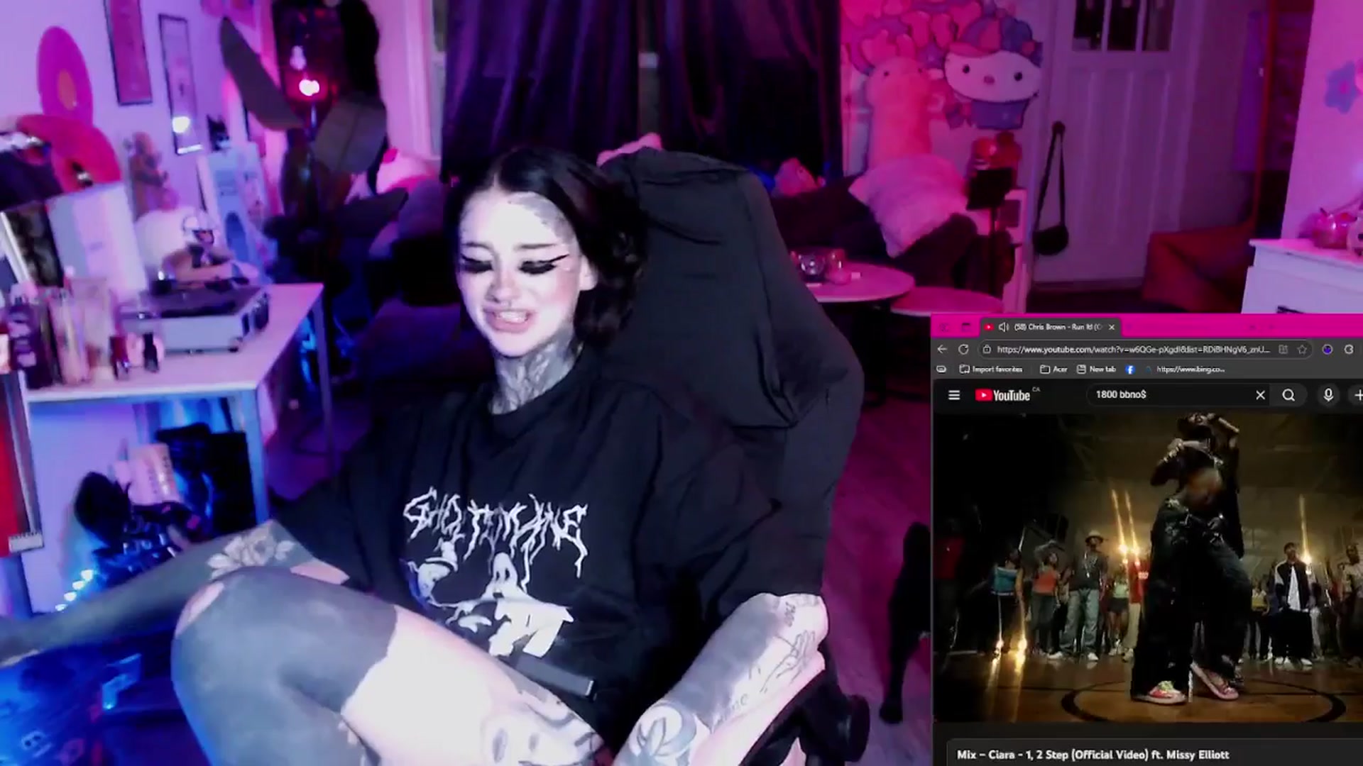 Gallery image thumbnail from Tattoobambi's myfreecams stream on, 12/04/2025, 07:07 image 17 of 20