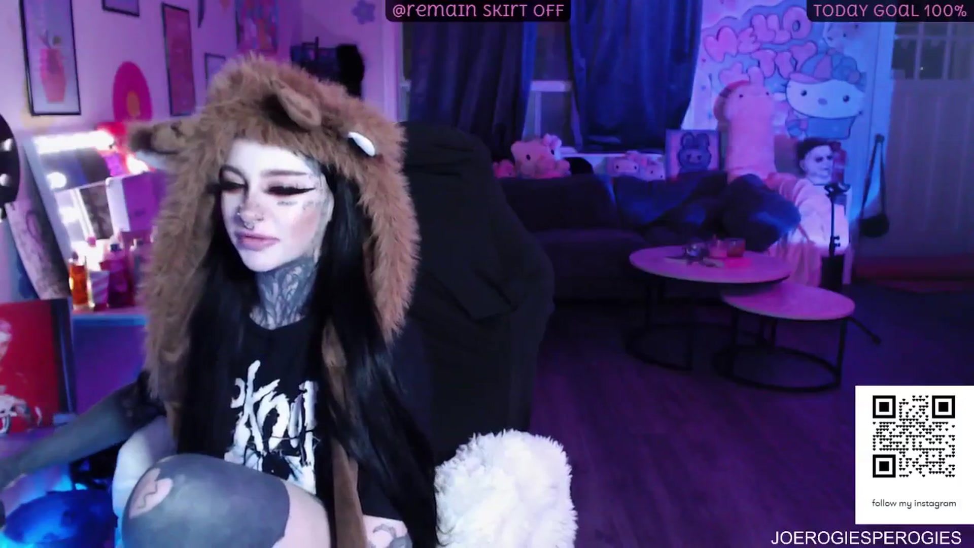 Gallery image thumbnail from Tattoobambi's myfreecams stream on, 12/06/2025, 05:54 image 15 of 20
