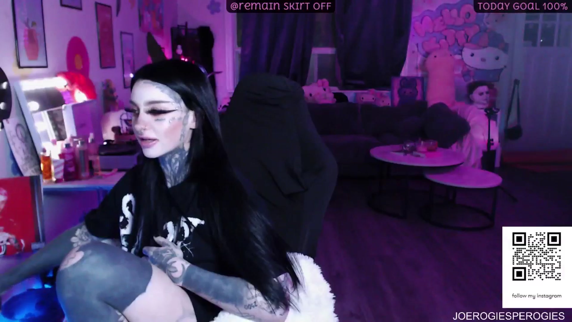 Gallery image thumbnail from Tattoobambi's myfreecams stream on, 12/06/2025, 05:54 image 12 of 20