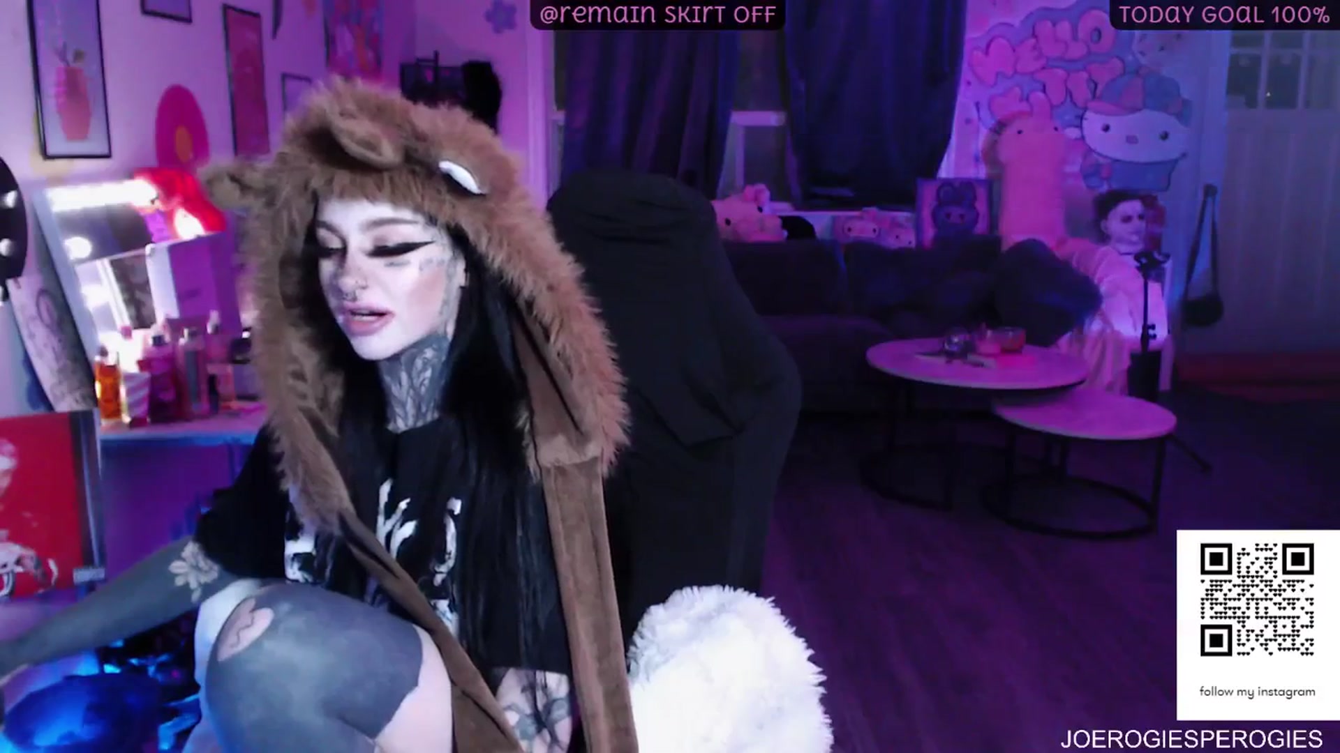 Gallery image thumbnail from Tattoobambi's myfreecams stream on, 12/06/2025, 05:54 image 13 of 20