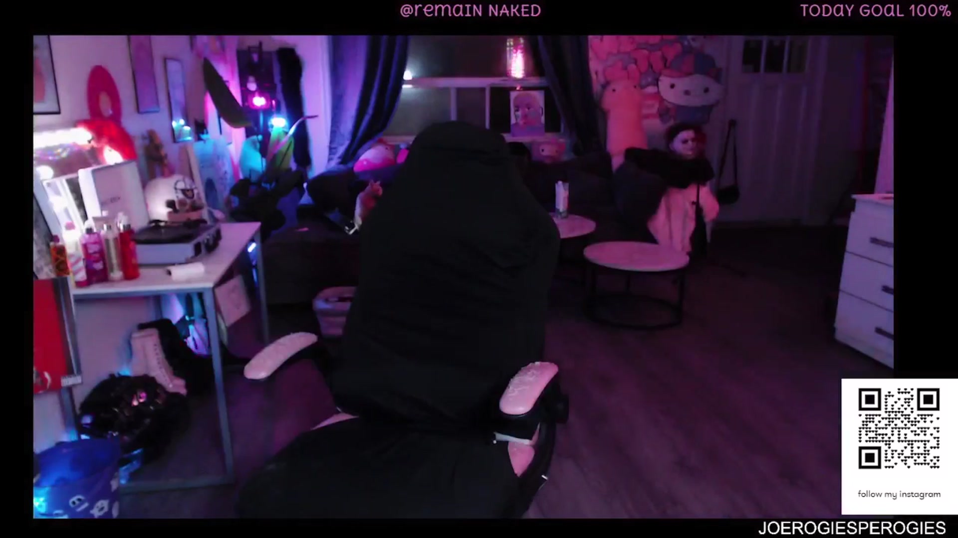 Gallery image thumbnail from Tattoobambi's myfreecams stream on, 12/10/2025, 07:08 image 17 of 20